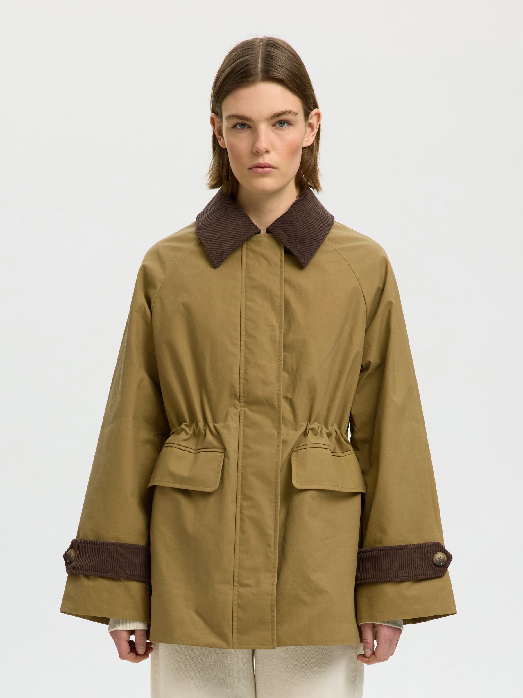 Veste, SELECTED