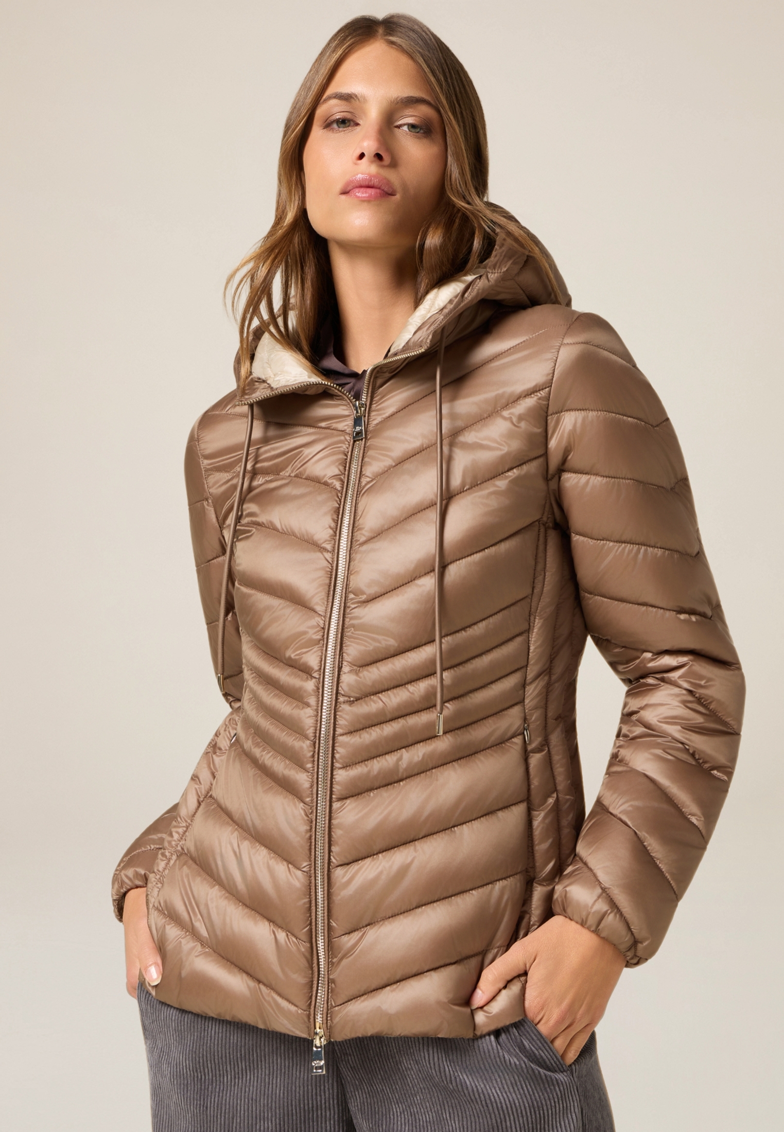 Veste matelassée légère à capuche, OLTRE