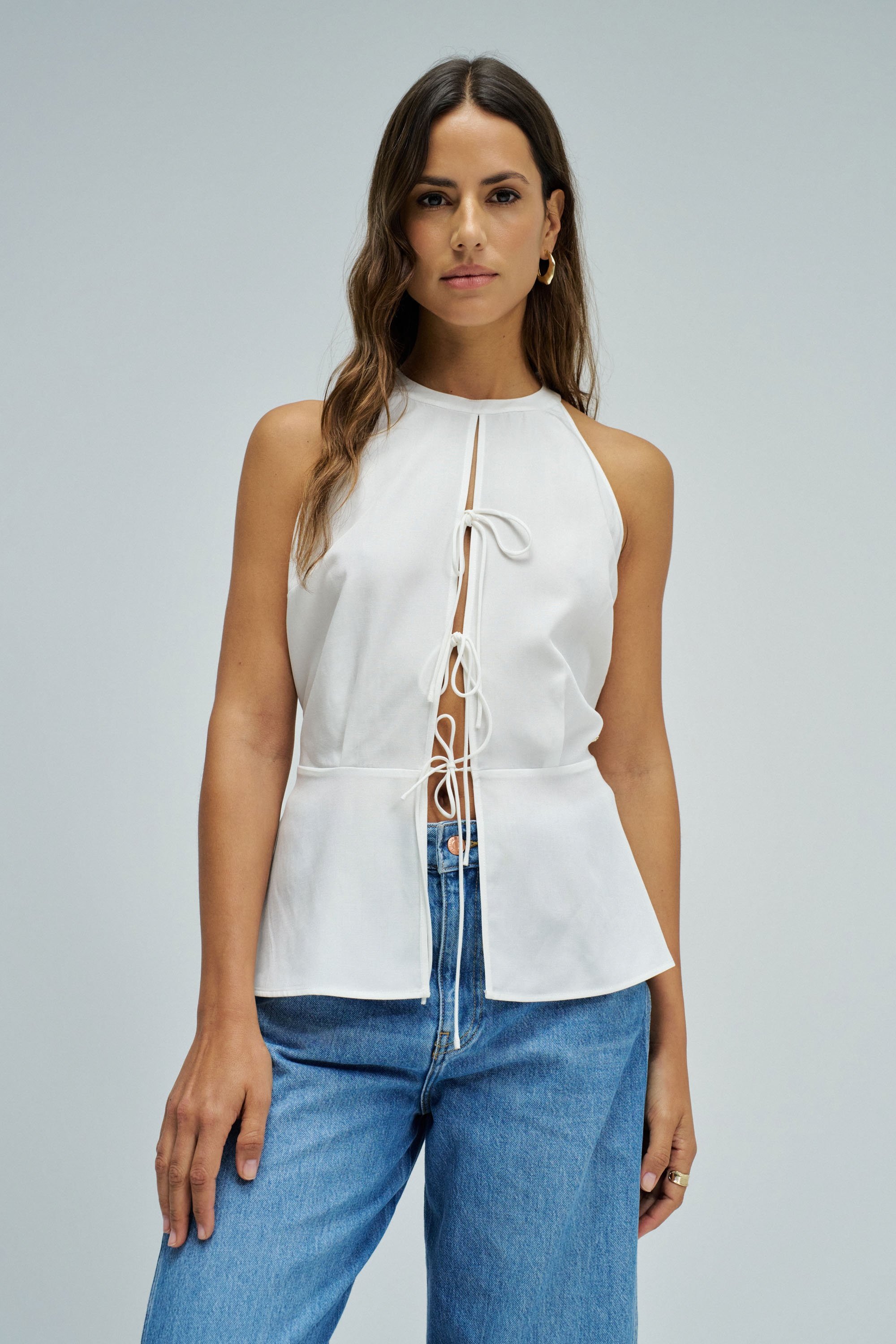 TOP EN LIGHTDENIM AVEC OUVERTURE FRONTALE, SALSA JEANS