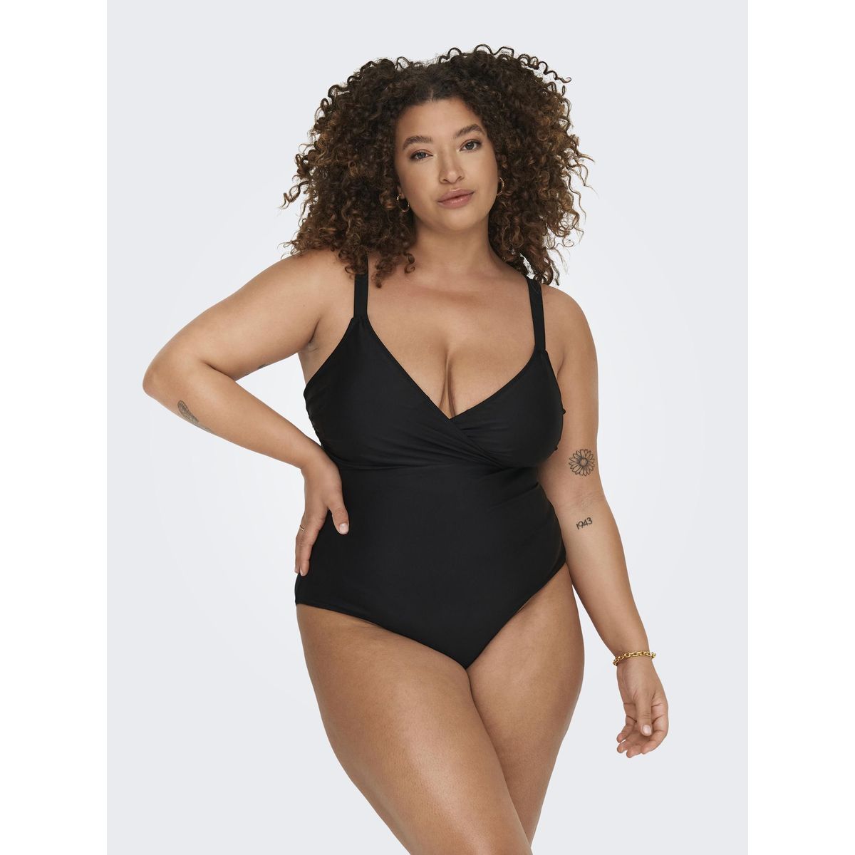 Maillot de bain string une online pièce