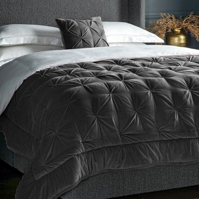 Luxury Tufted Cotton Blend Velvet Bedspread SO'HOME