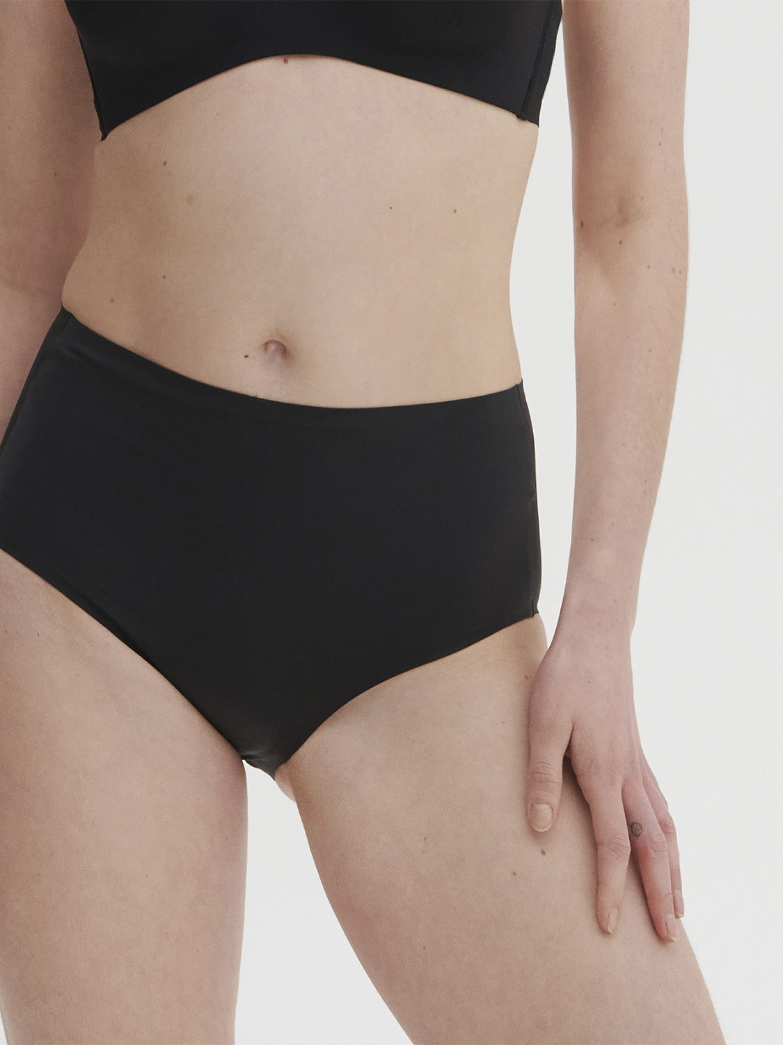 Culotte taille haute, light contrôle, ESSENTIEL, SIMONE PERELE