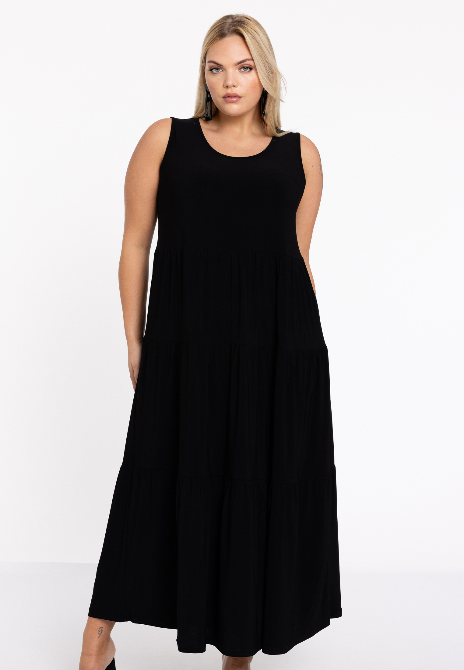 Robe volanté /à volants, YOEK