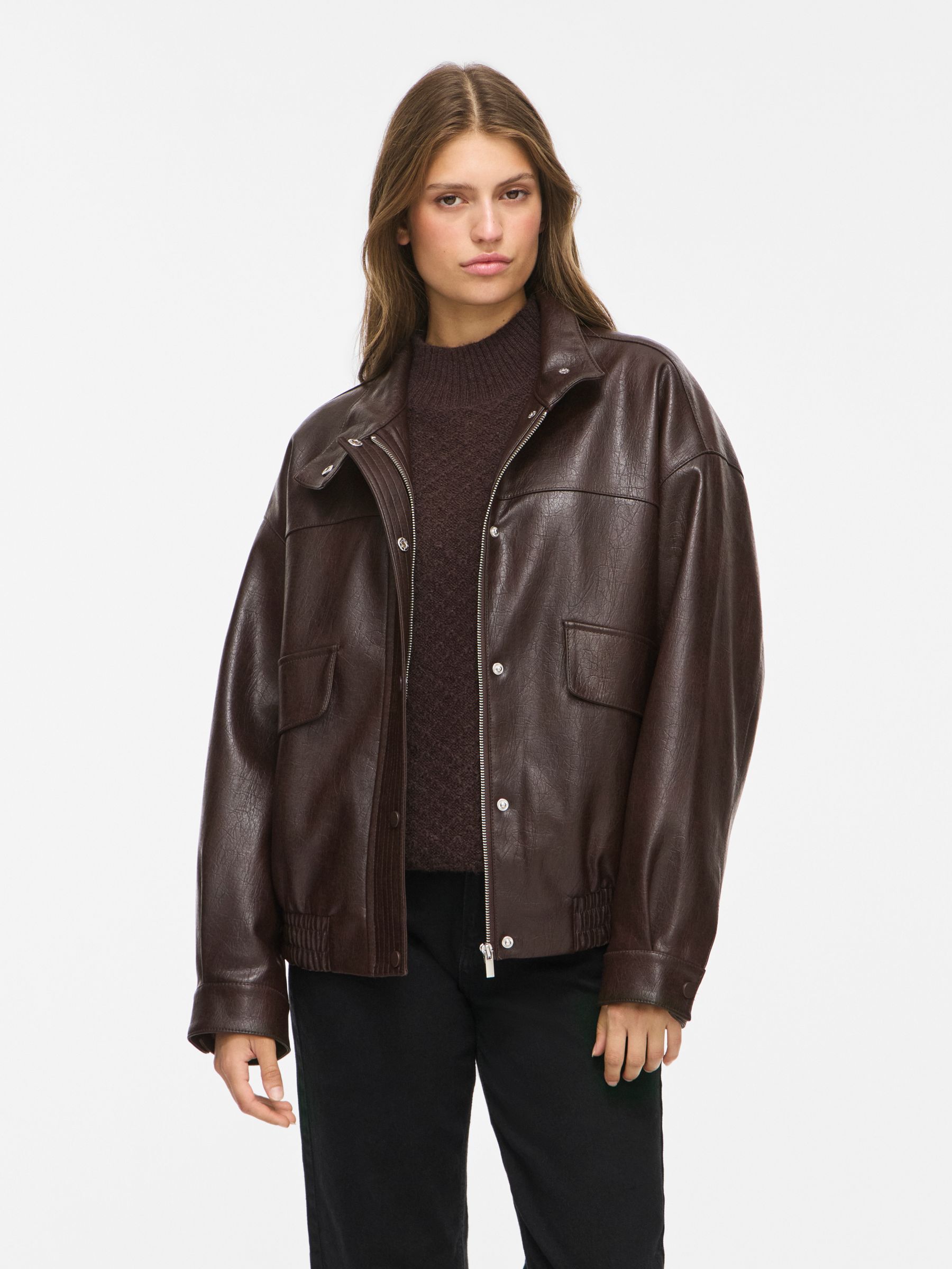 Veste, VILA