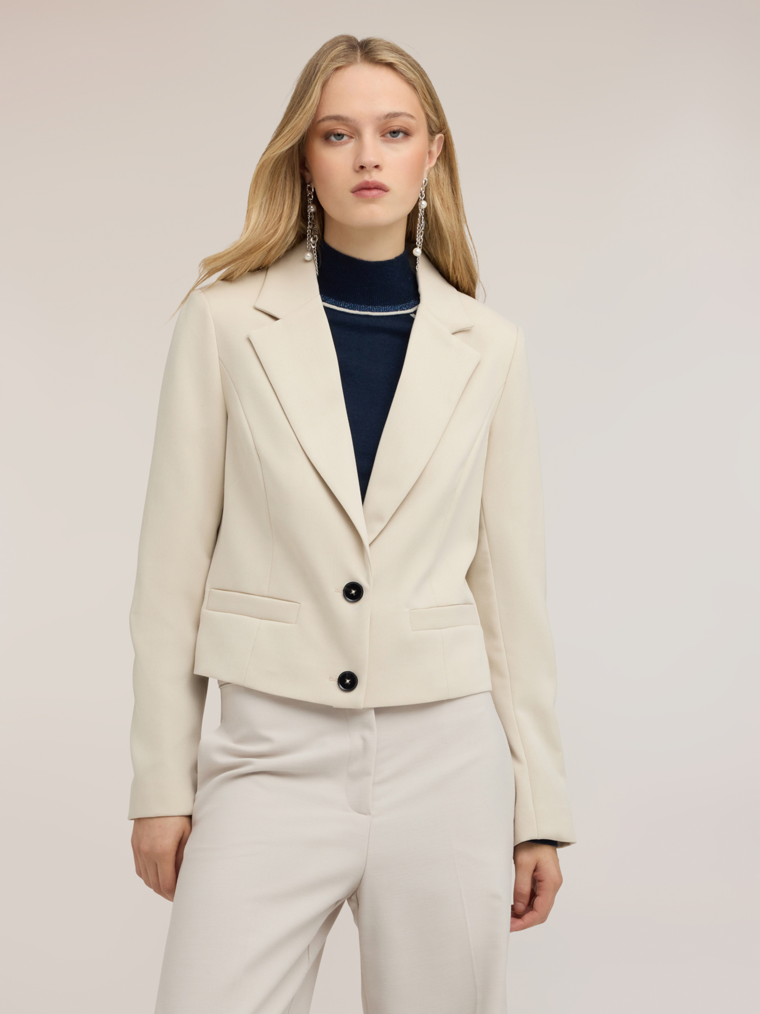 Blazer court avec revers, MOTIVI