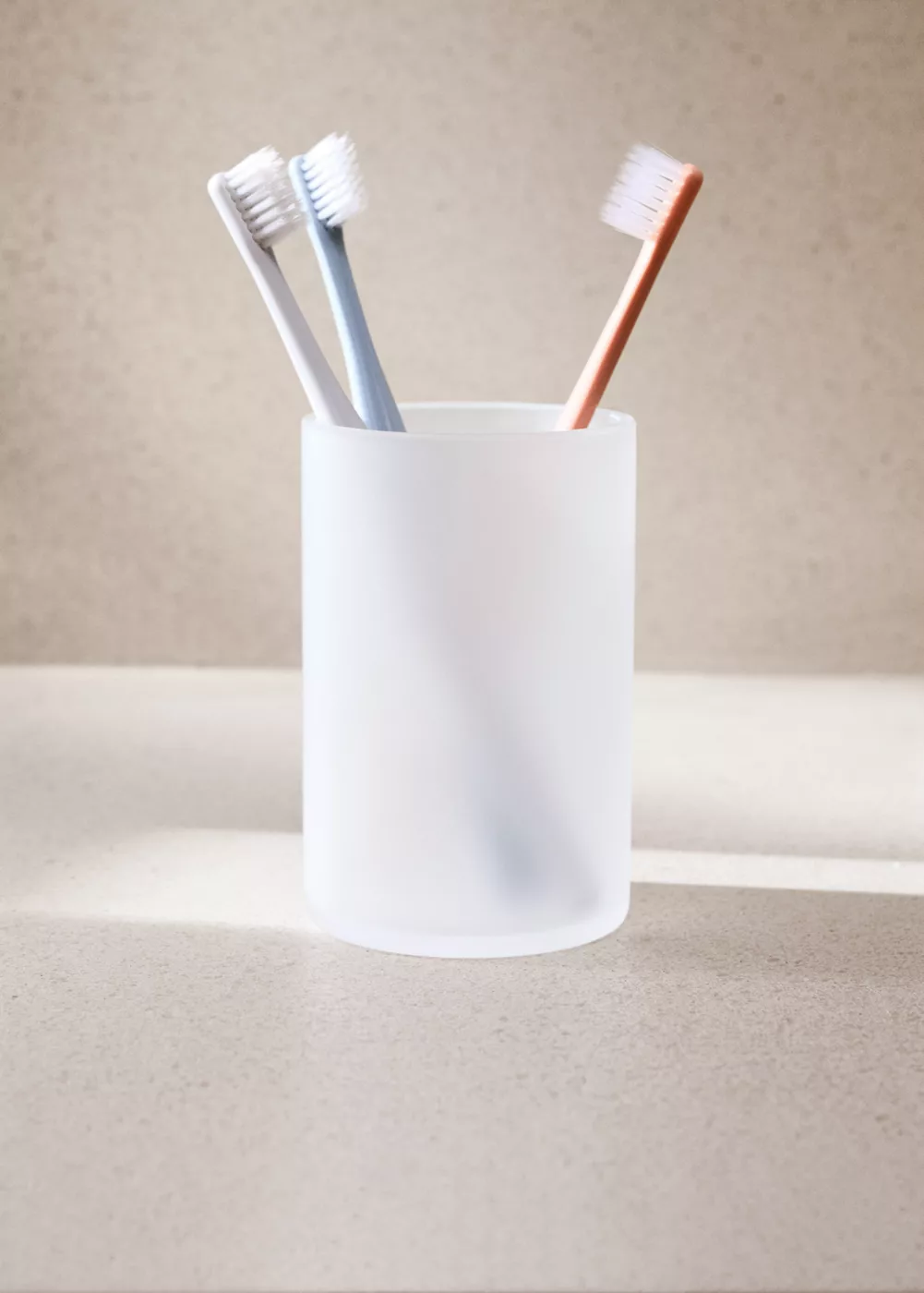 Gobelet à brosse à dents en verre dépoli, MANGO HOME