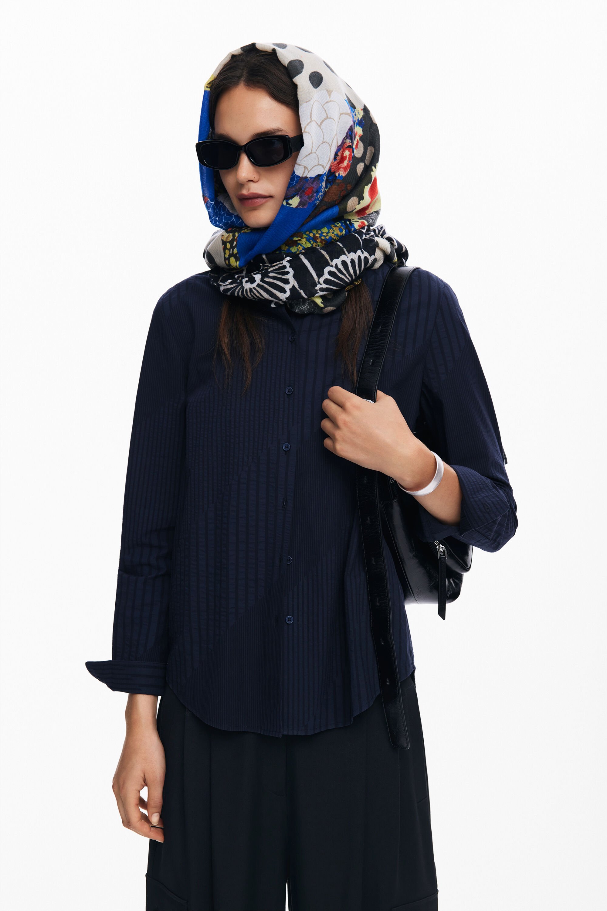 Foulard patchwork floral bleu Desigual La Redoute