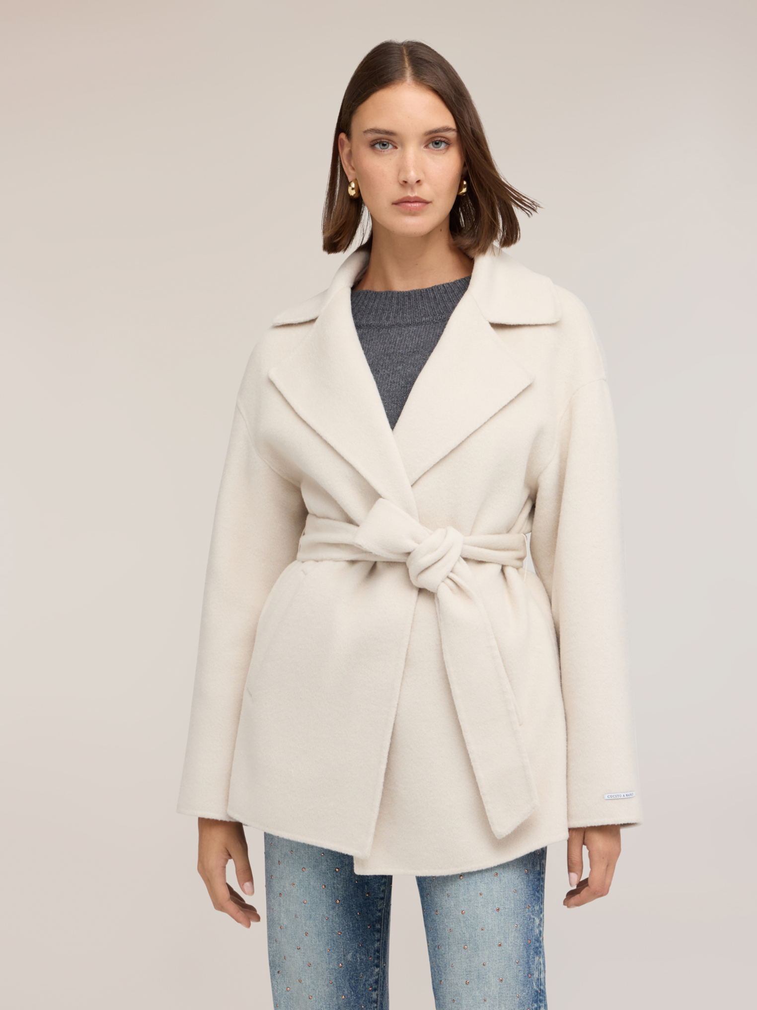 Manteau avec ceinture, MOTIVI