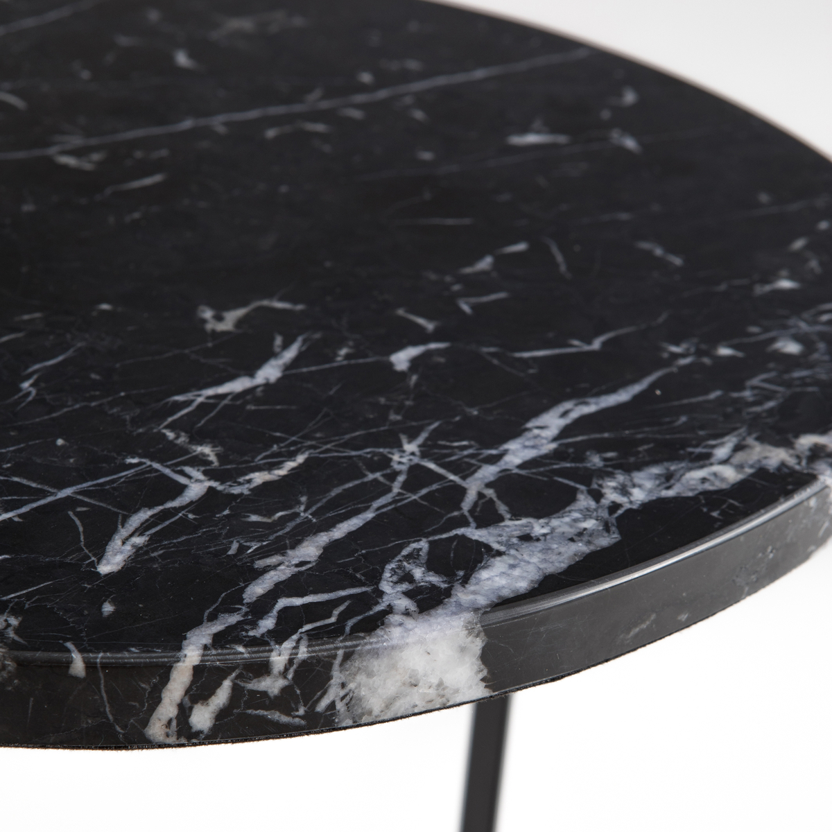 Product photograph of Arambol Side Table In Organic Marble from La Redoute UK.