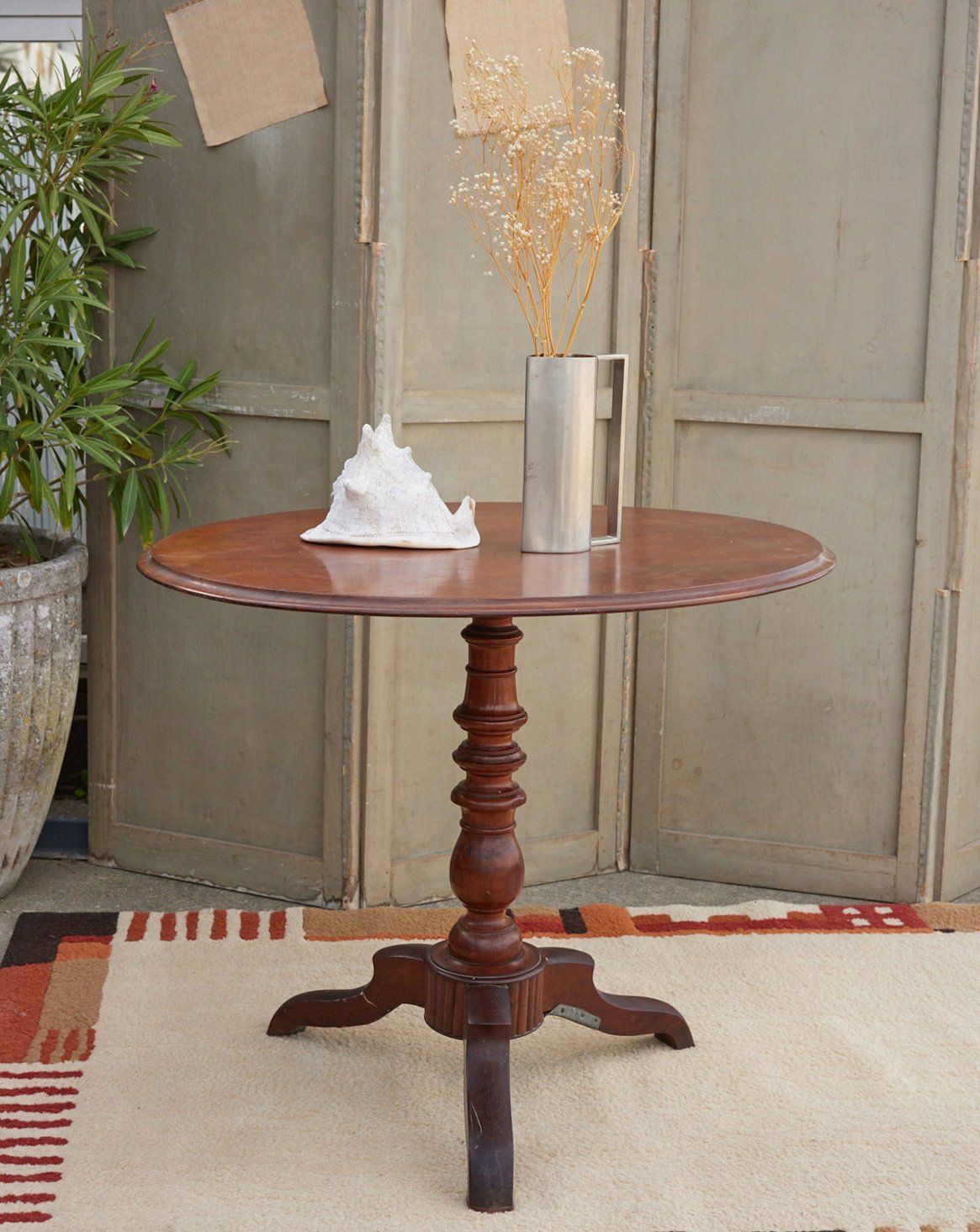 Table à manger 4 places en acajou Romy N°1603 - Bon état, DEBONGOUT