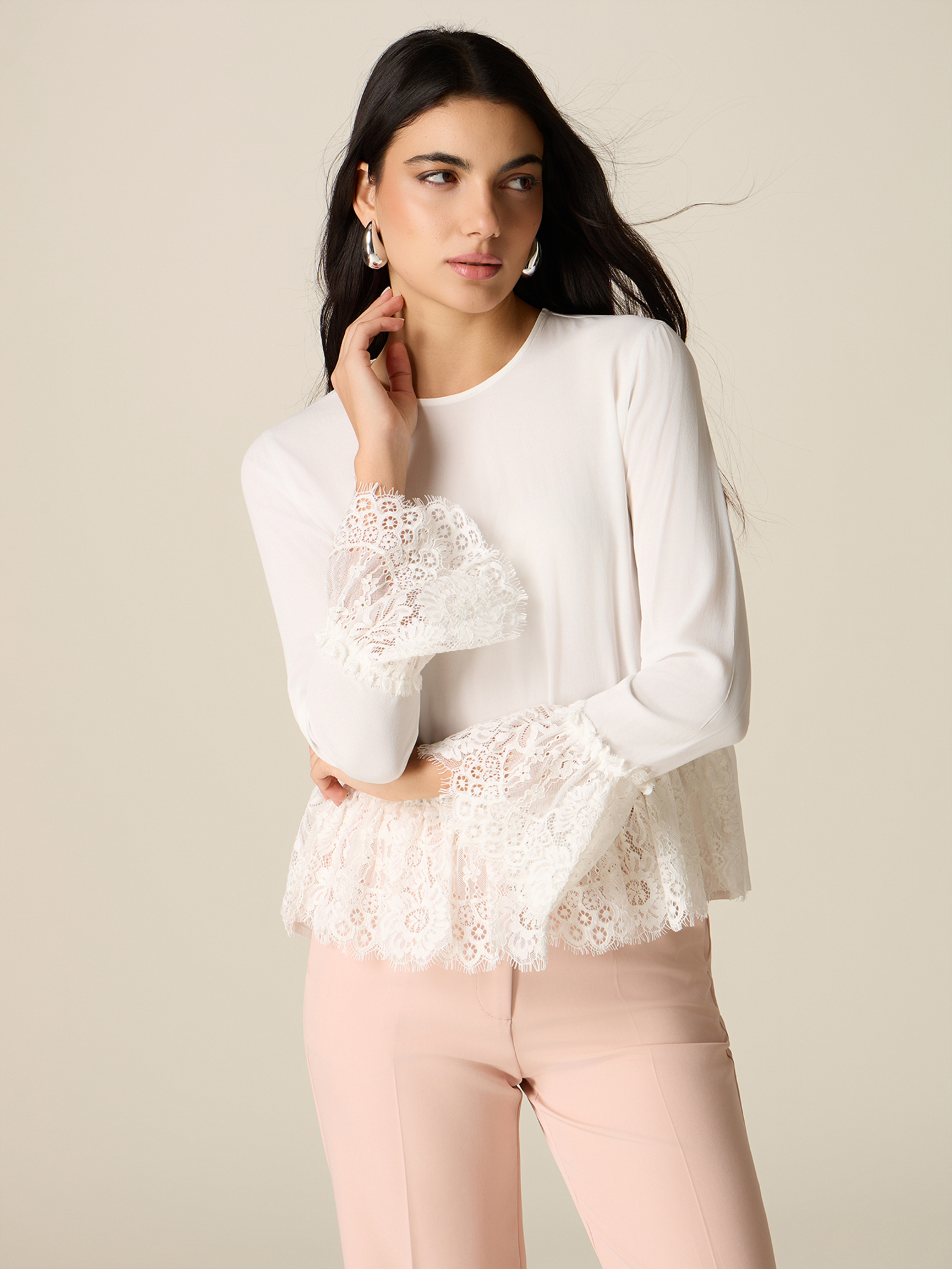Blouse avec détails en dentelle, OLTRE