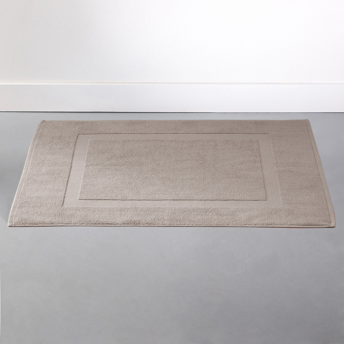 Product photograph of Scenario Terry Towelling Bath Pedestal Mat from La Redoute UK
