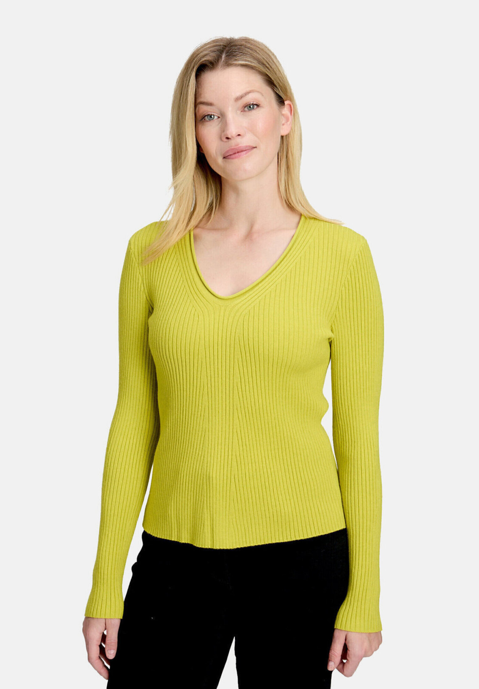 Pull-over en fine maille de texture côtelée, BETTY BARCLAY