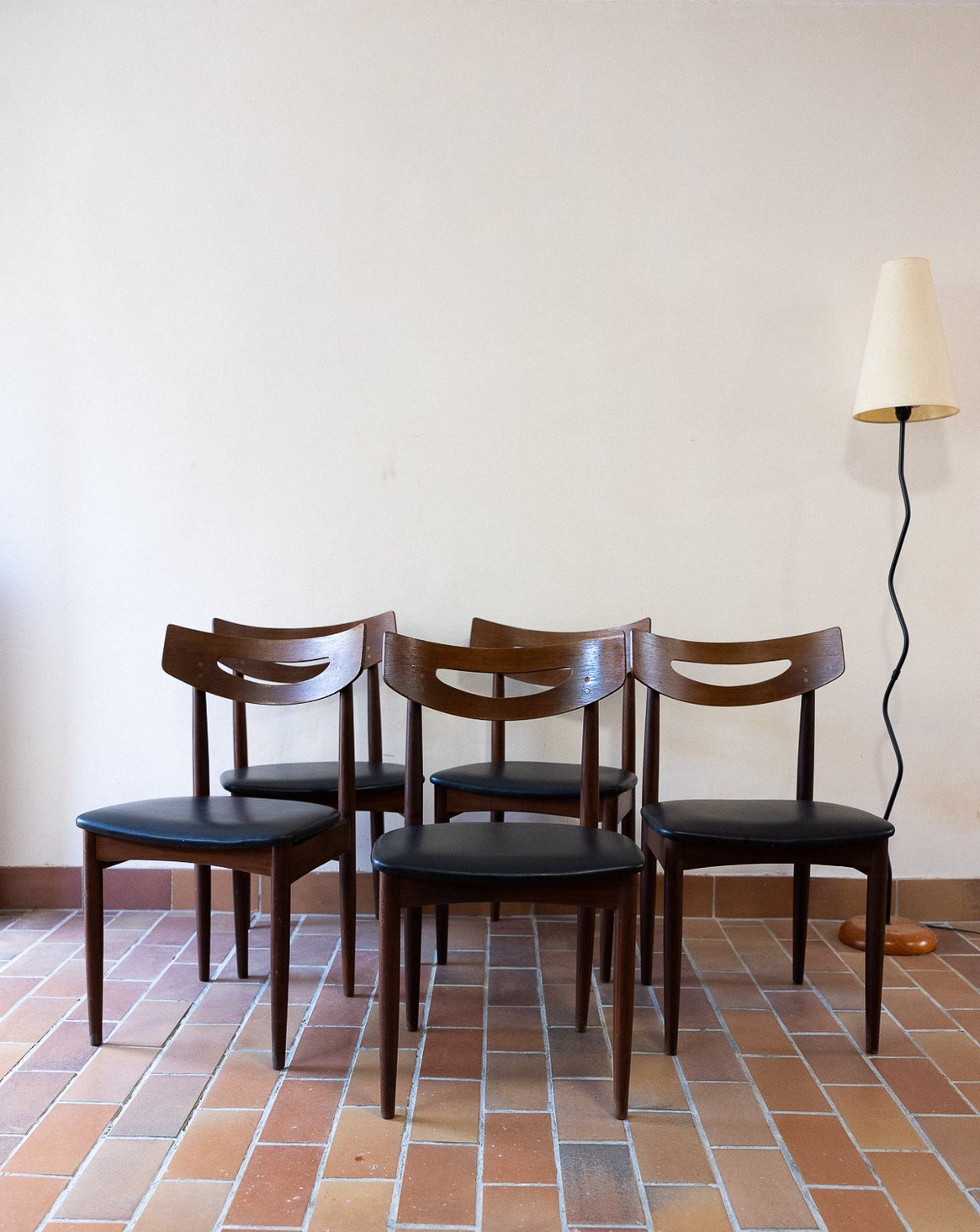 Lot de 5 sublimes chaises Alma N°1800 - Bon état, DEBONGOUT