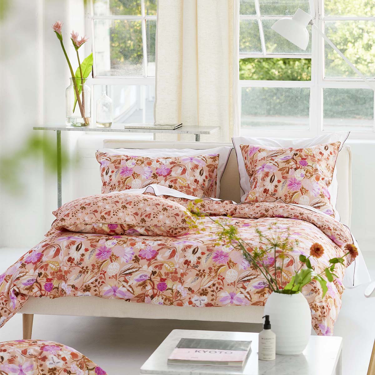 Plafonnier Angelica rose avec papillons