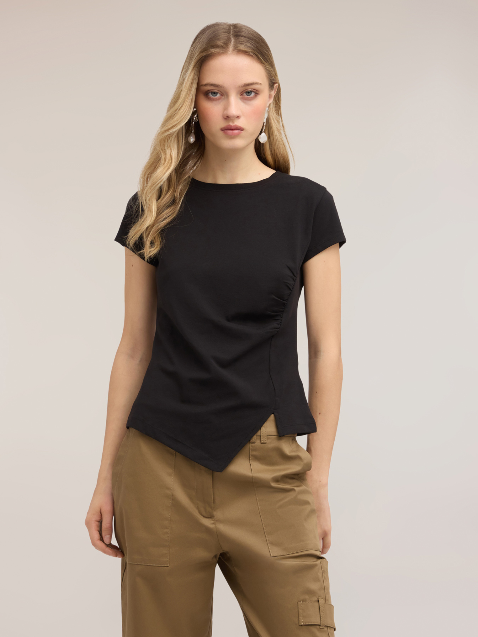 T-shirt avec drapé latéral asymétrique, MOTIVI