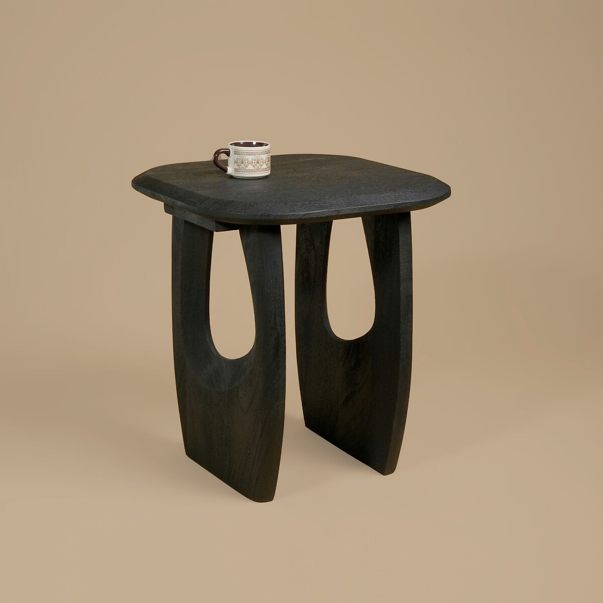 Shou Oval Mango Wood Side Table, ÉDITÉ