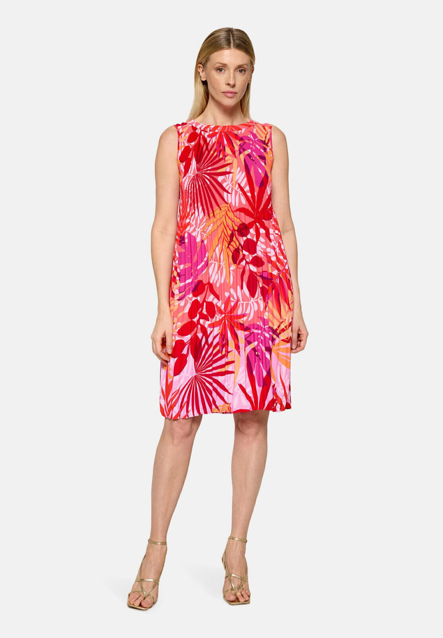 Robe plissée sans manches, BETTY BARCLAY