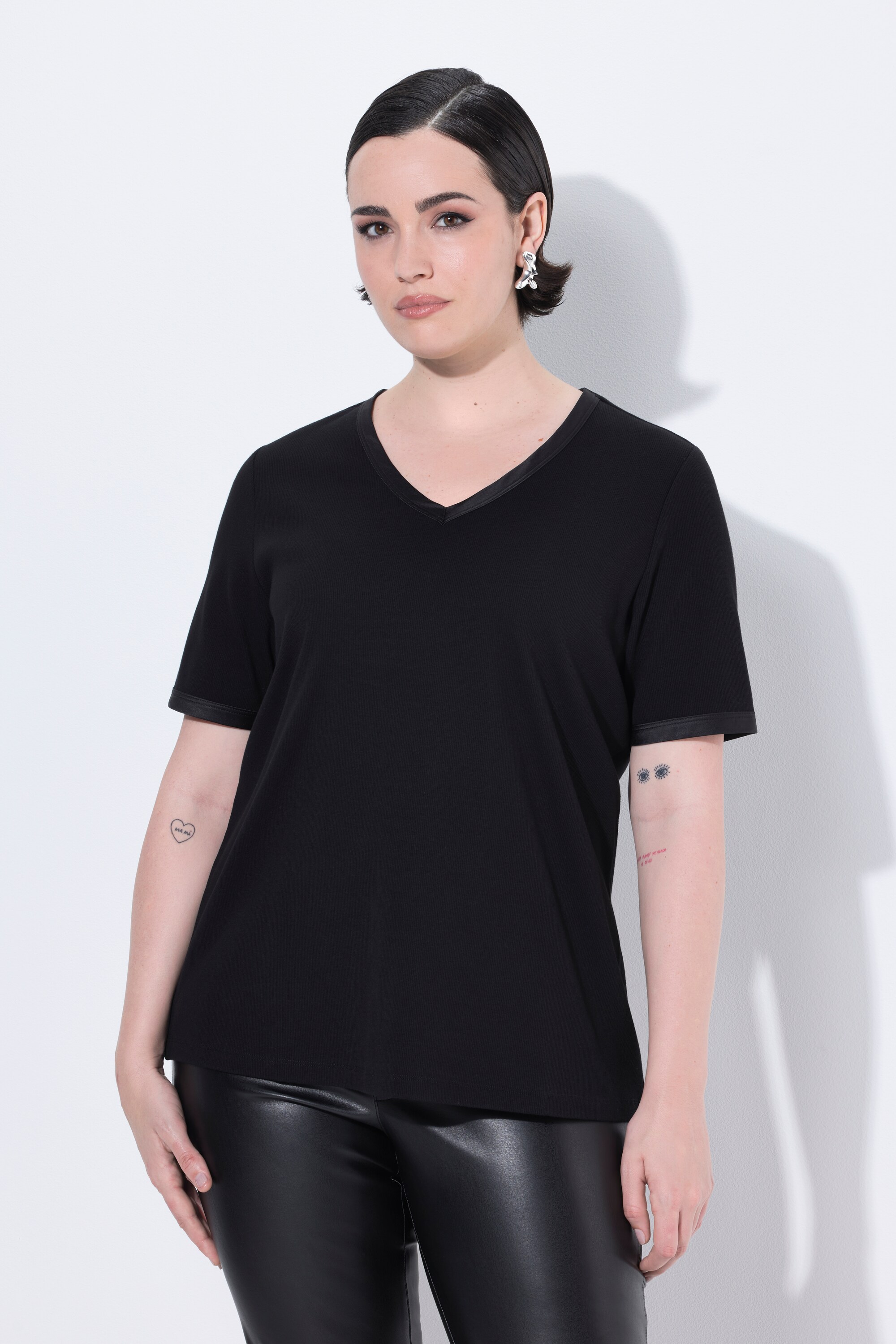 T-shirt en jersey côtelé, liseré en satin, ULLA POPKEN