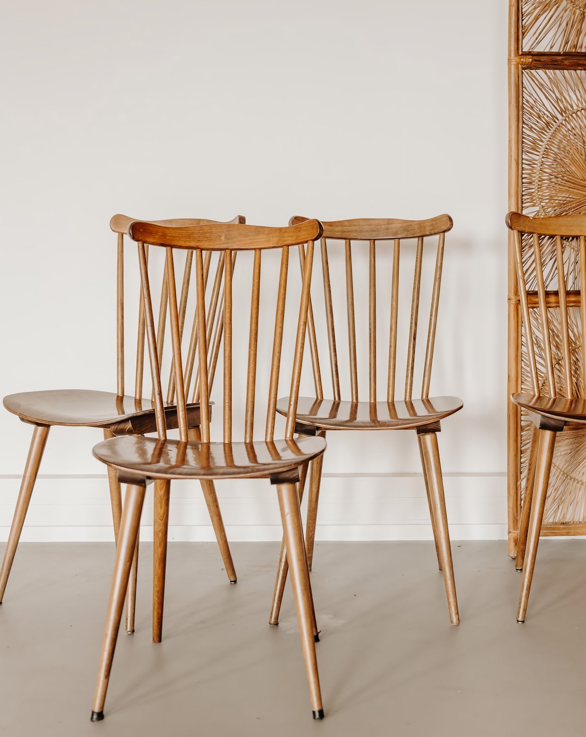 Lot de 4 chaises élégante en bois Alma N°2001 - Bon état, DEBONGOUT