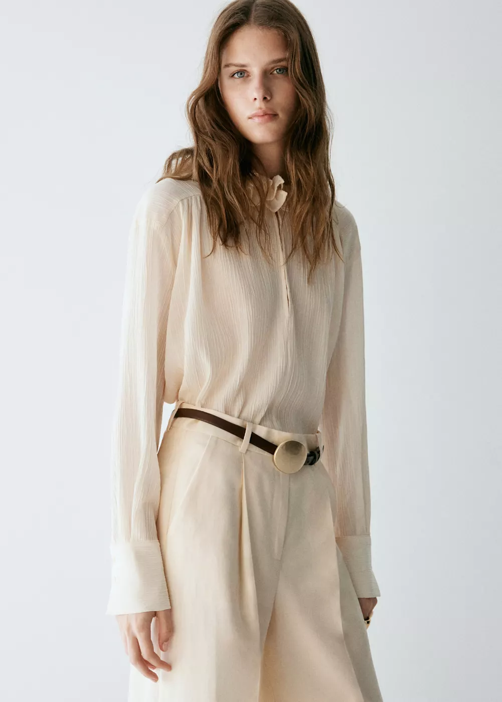 Blouse fluide volantée, MANGO