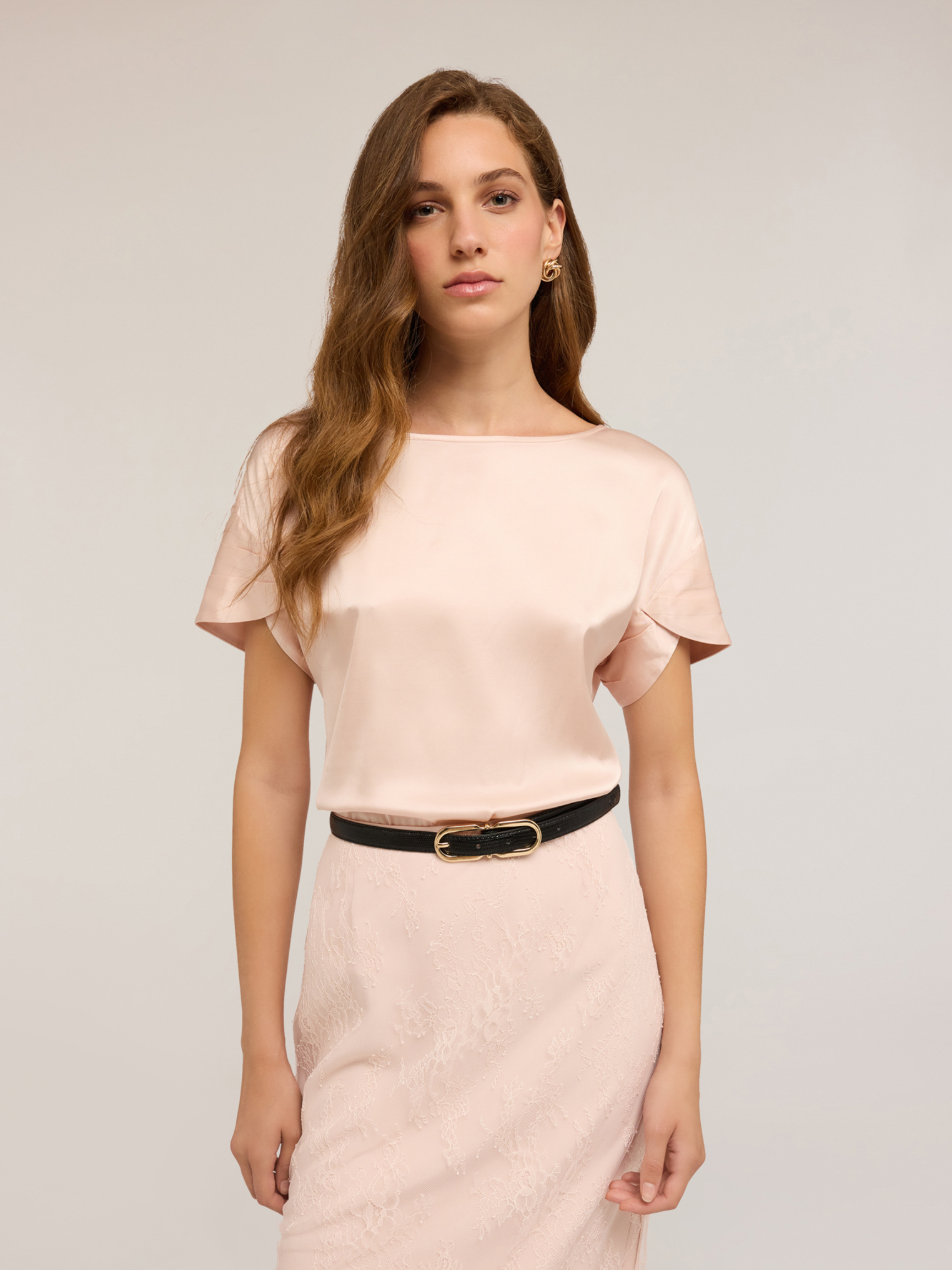 Blouse à manches en pétale, MOTIVI