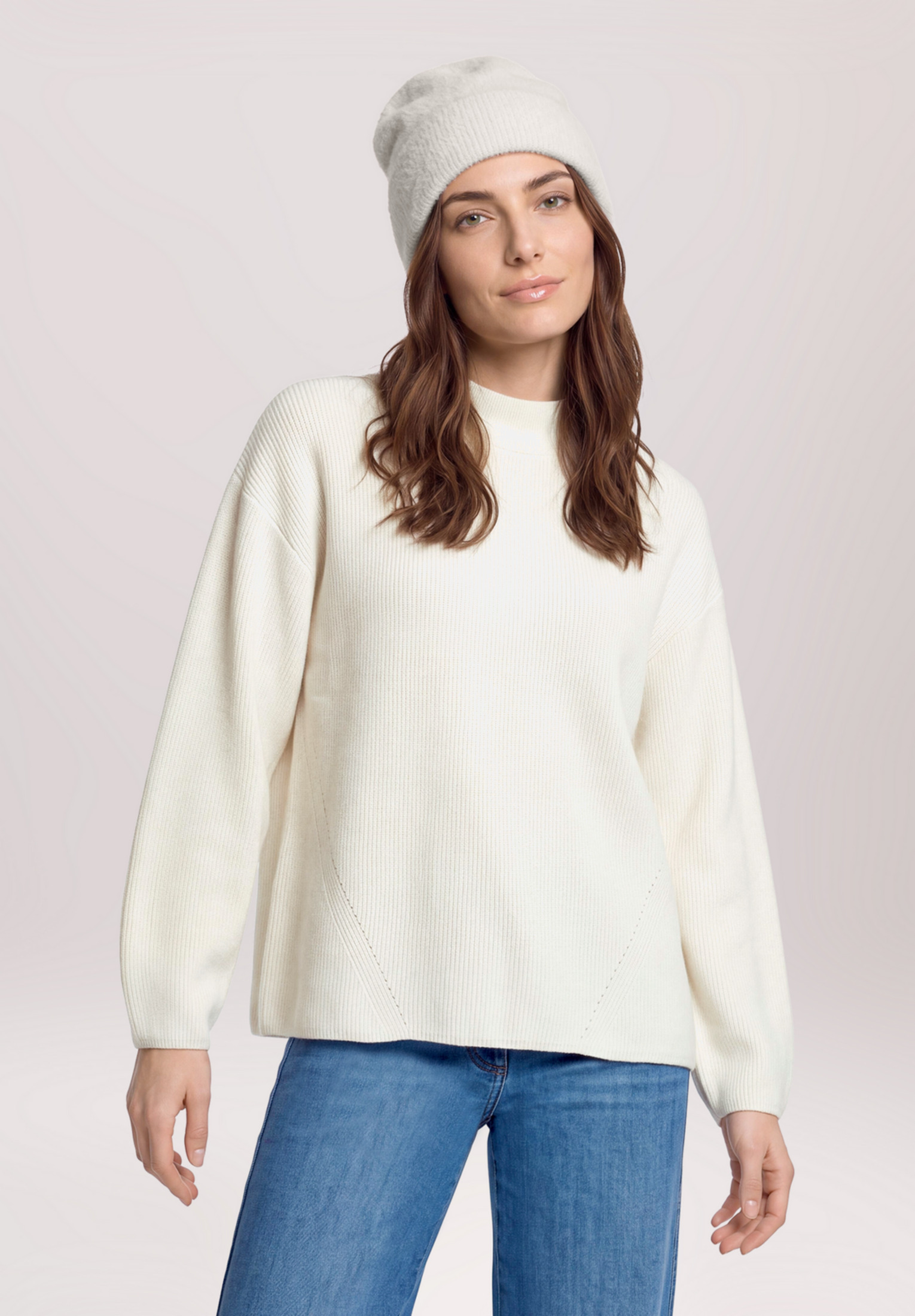 Bonnet en maille unicolore, BETTY BARCLAY