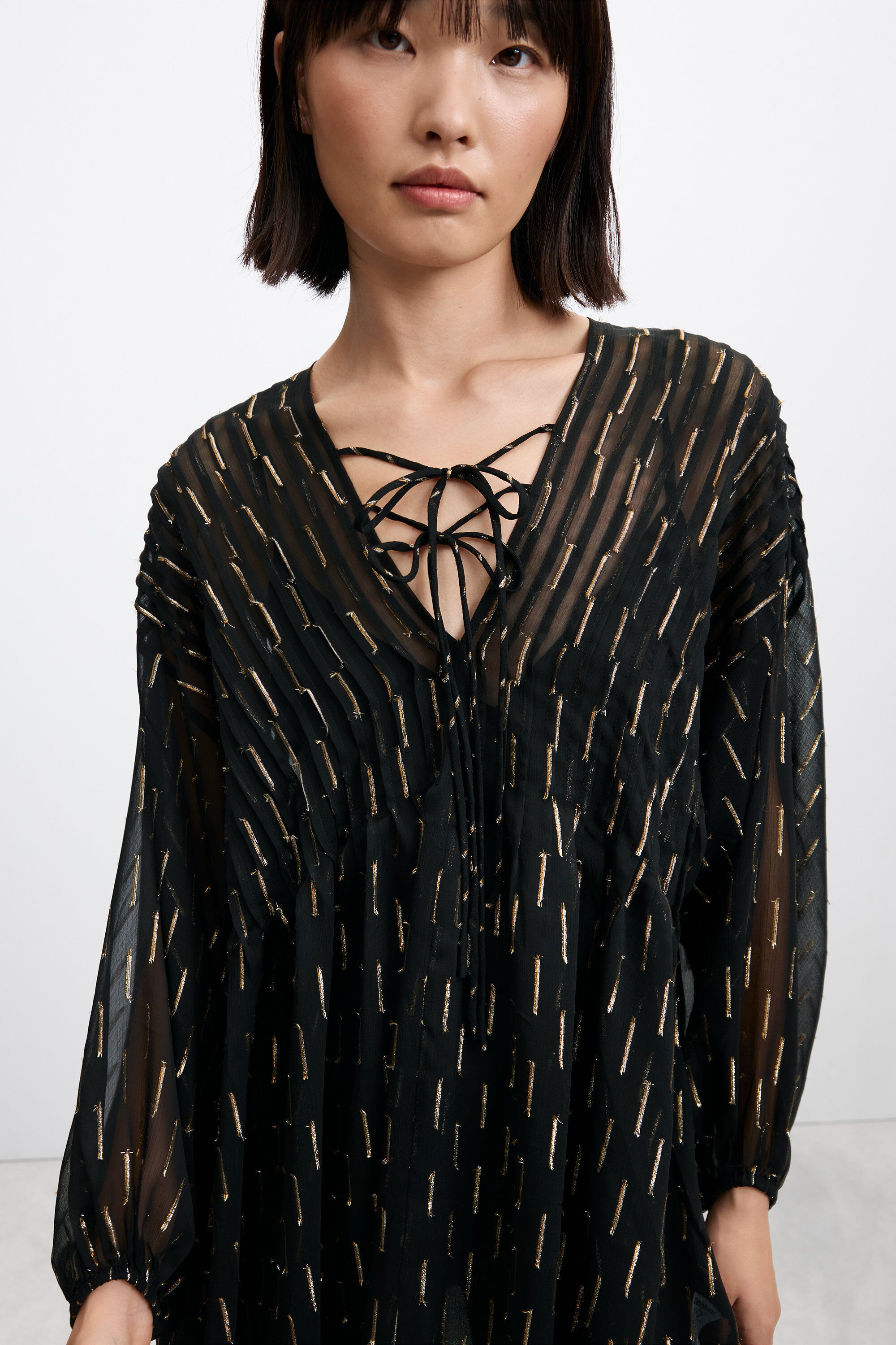 robe en mousseline avec détails métallisés, DESIGUAL