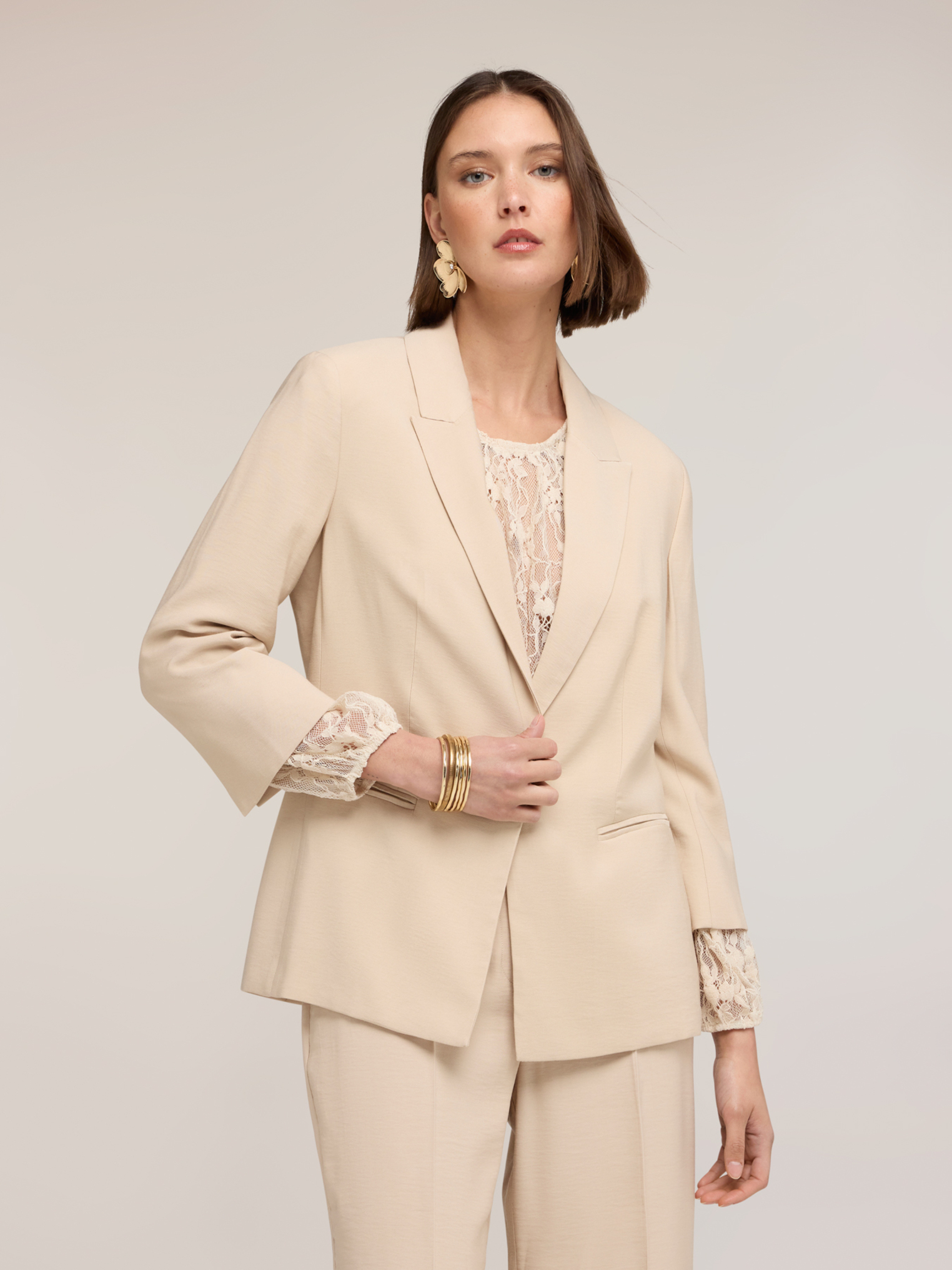 Blazer simple boutonnage avec dentelle, MOTIVI