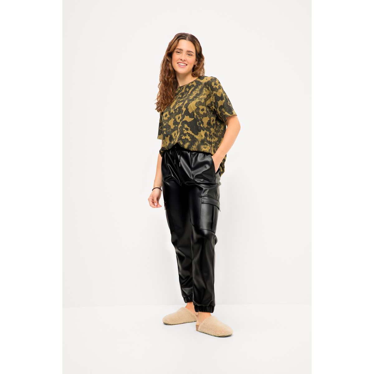 Pantalon simili discount cuir zara beige