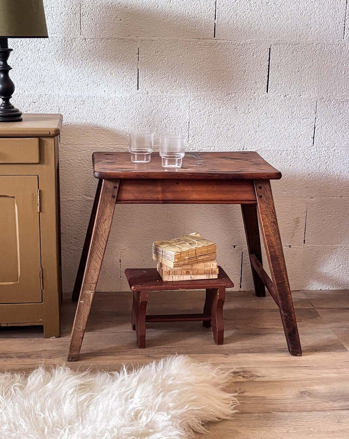 Table d'appoint en bois  Francine N°332 - Bon état, DEBONGOUT