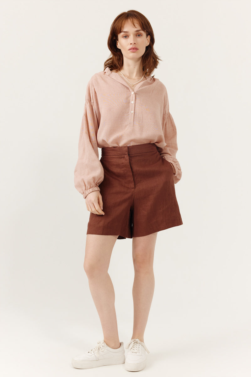 Blouse Cristale à col tunisien, manches longues légèrement bouffantes, coupe fluide, ARTLOVE