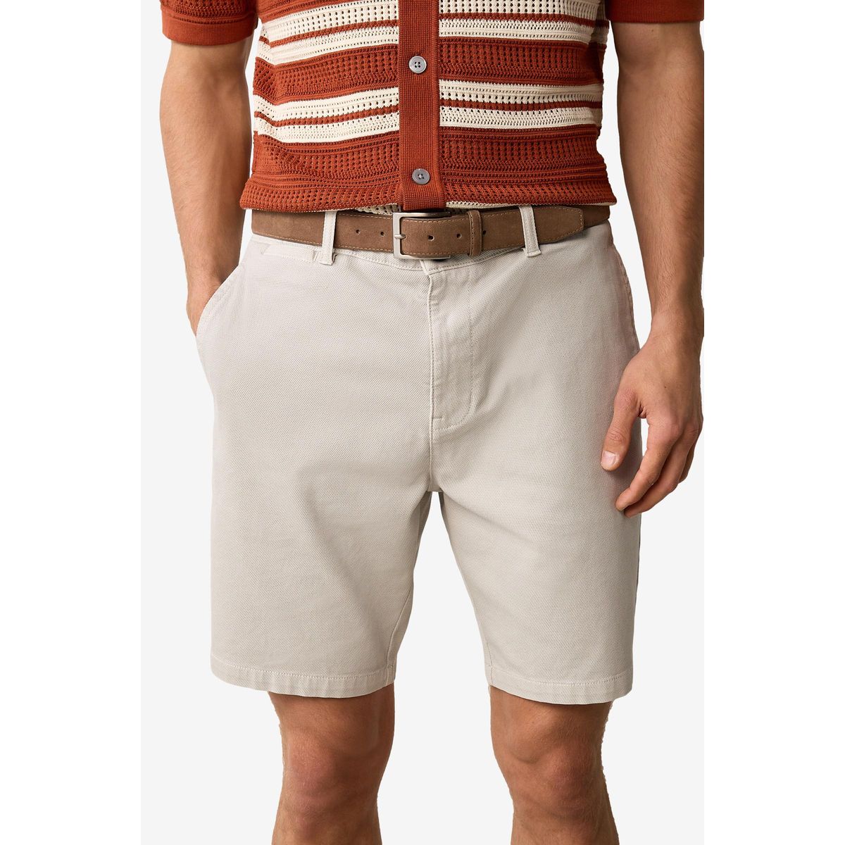 Short chino imitation daim avec ceinture, NEXT