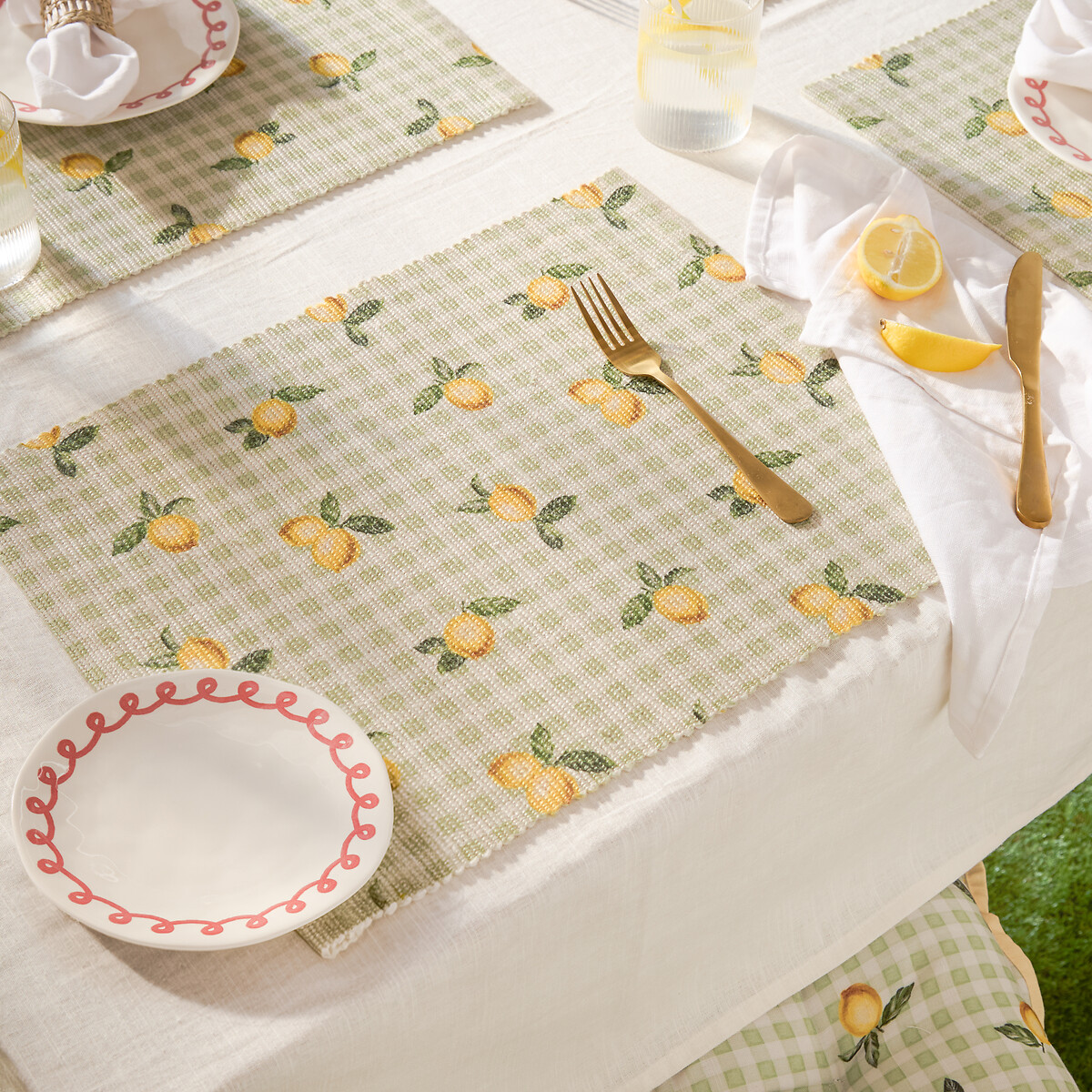 Set of 4 Fruits Lemons Indoor/Outdoor Placemats, FURN.