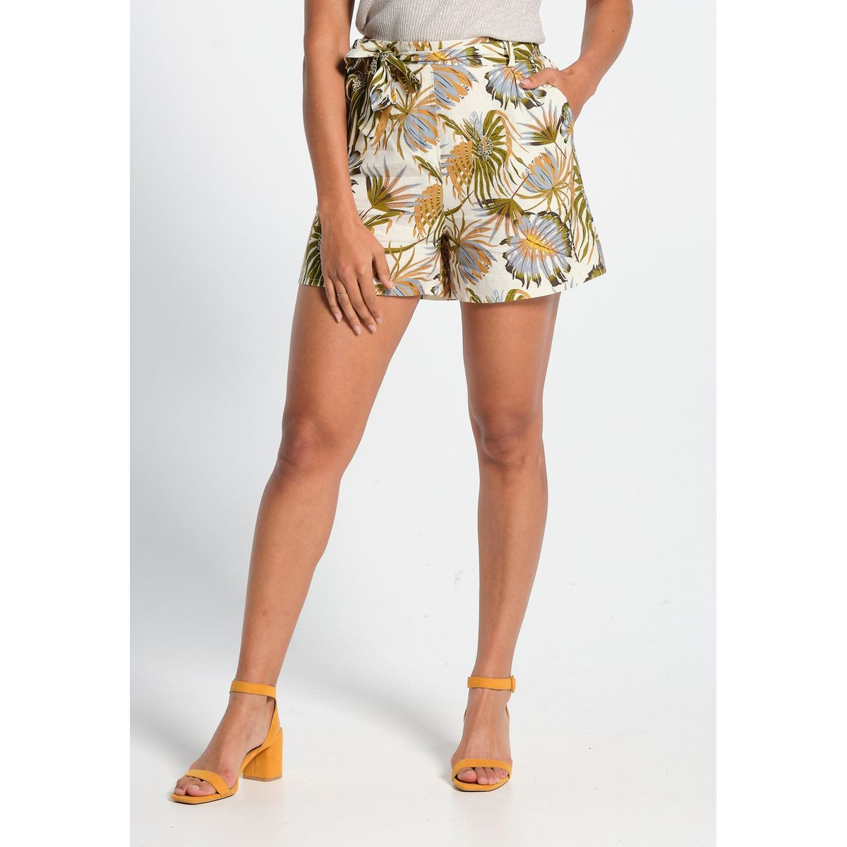 Short femme outlet en solde