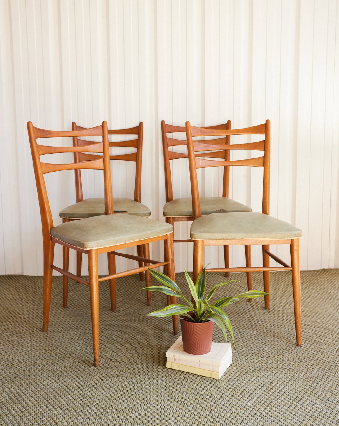 Lot de 4 chaises scandinaves Alma N°1764 - Bon état, DEBONGOUT