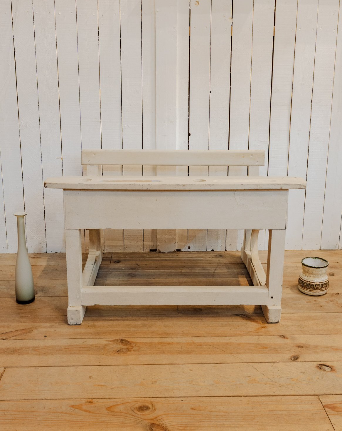 Pupitre et banc pour enfant en bois blanc Edouard N°1124 - Bon état, DEBONGOUT