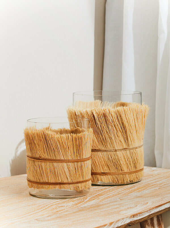 Medium Raffia Candle Holder in Natural, ÉDITÉ