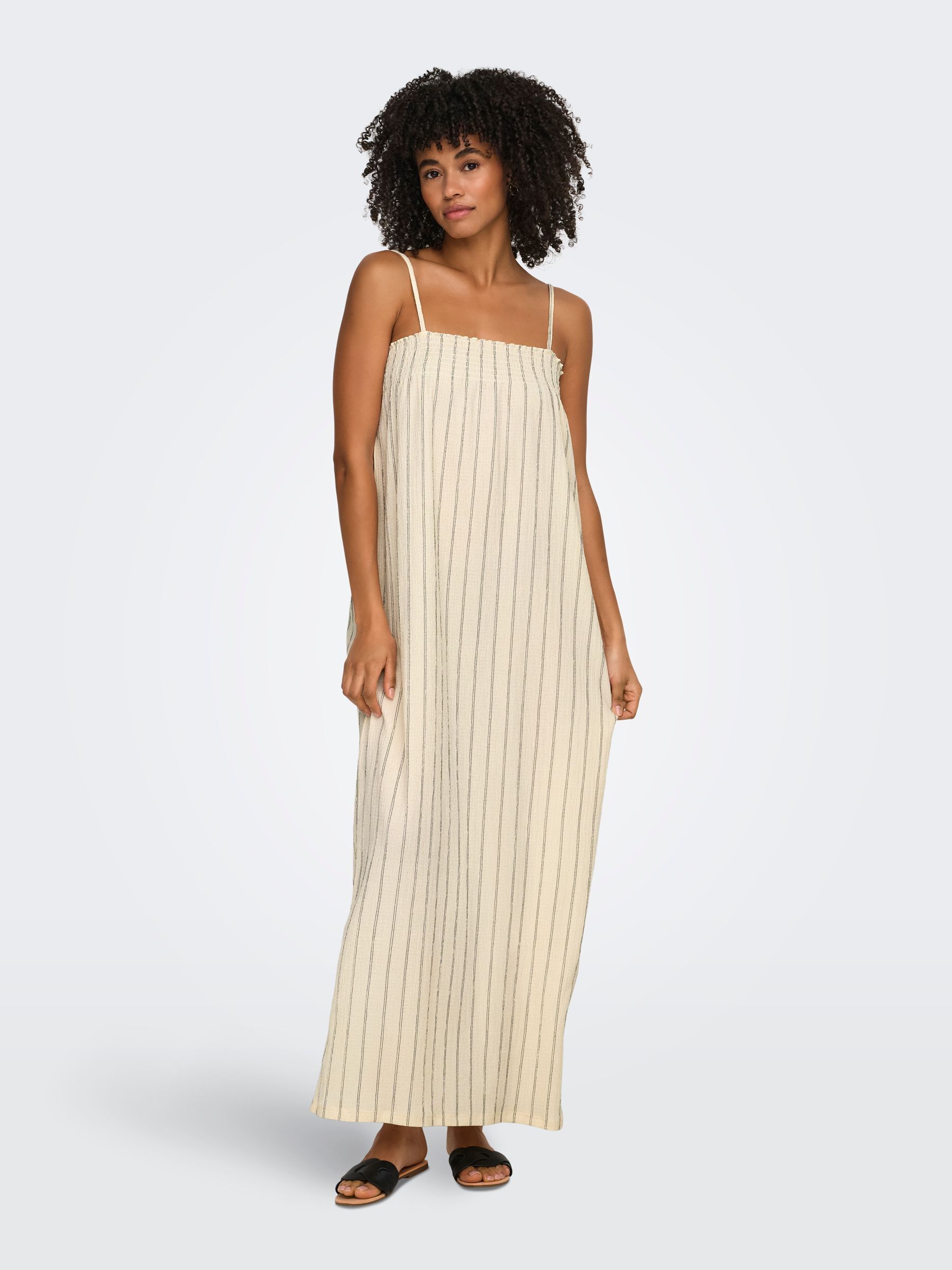 Robe, ONLY