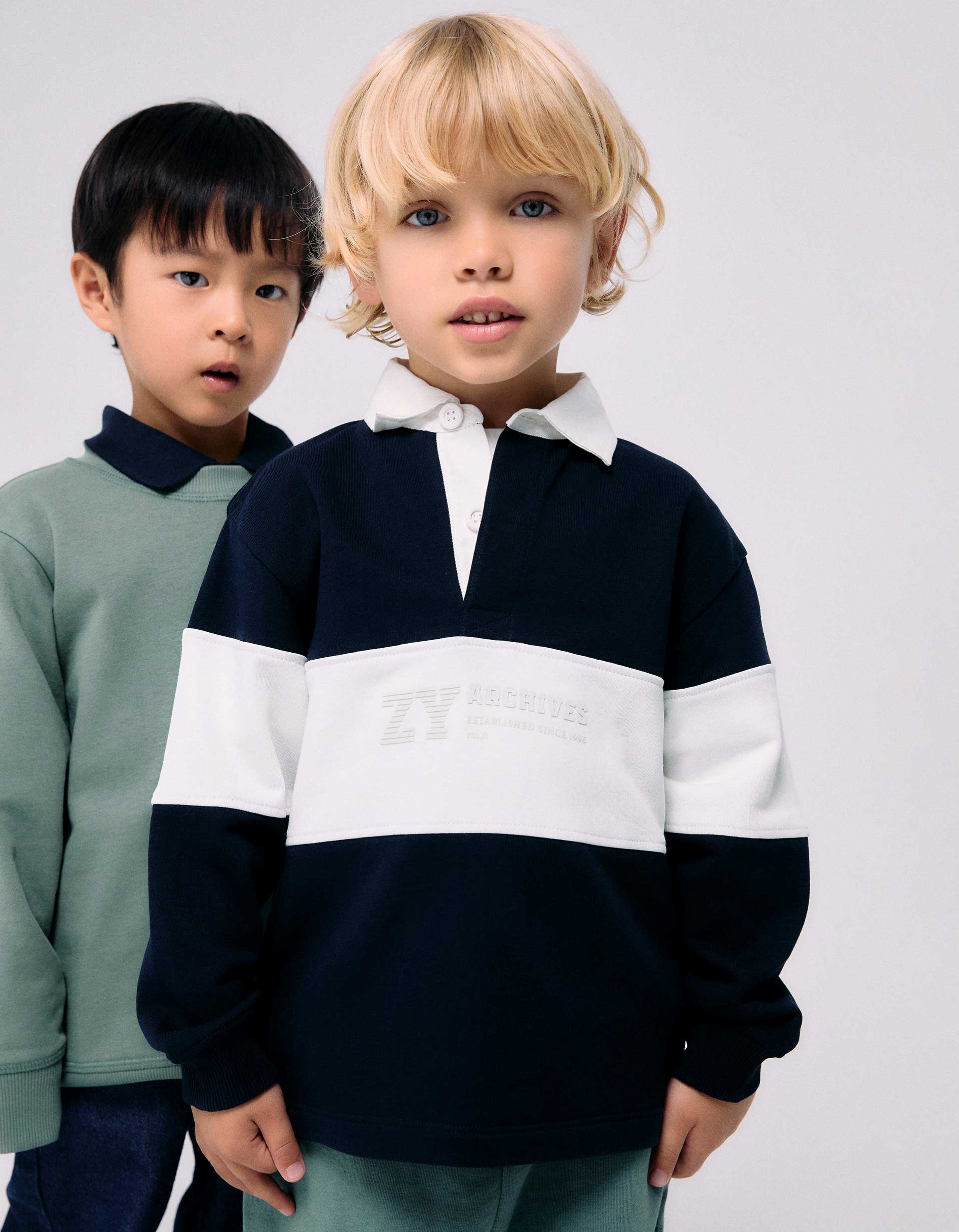 Sweat avec col polo et bloc de couleurs, ZIPPY