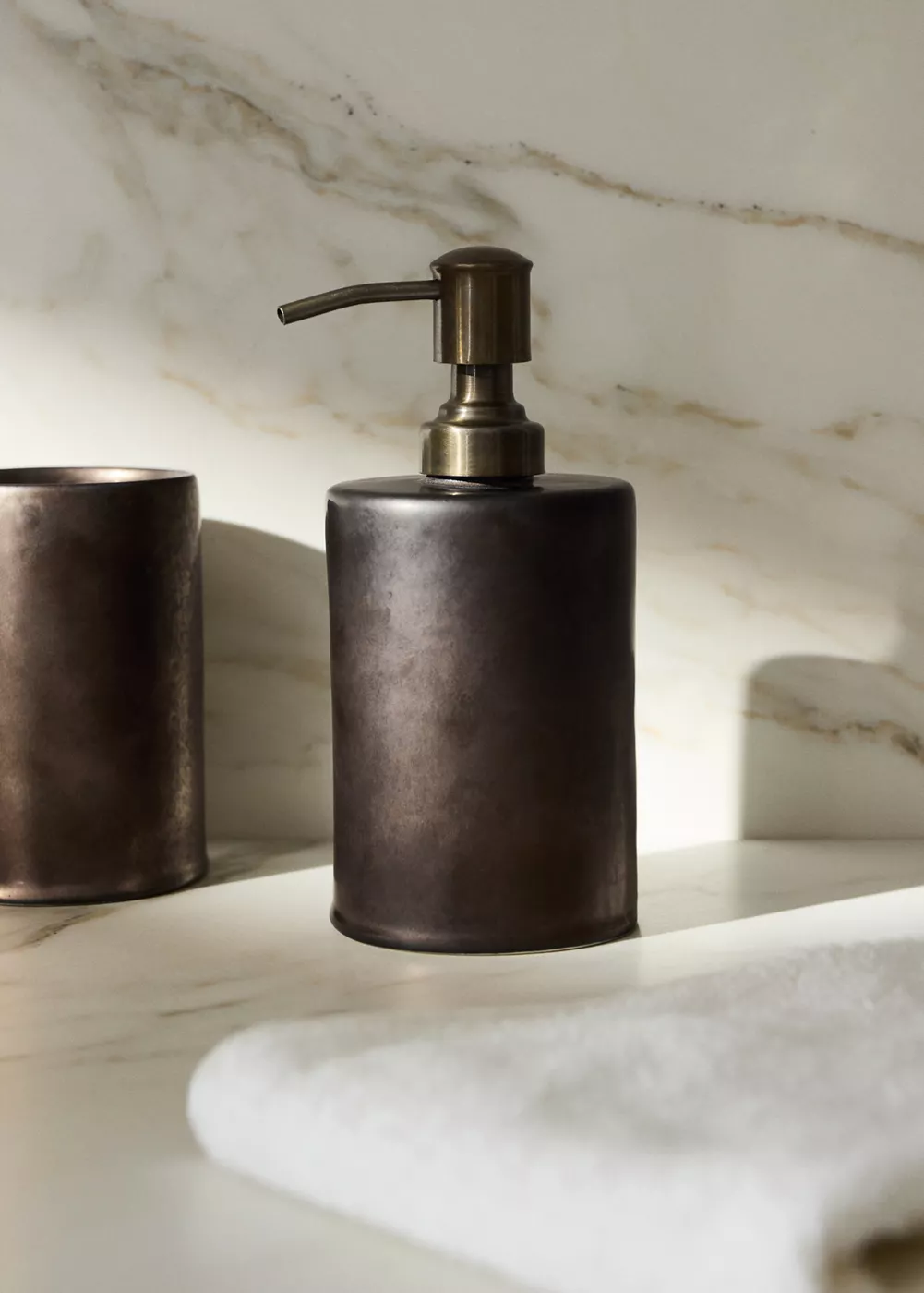 Distributeur de savon en céramique, MANGO HOME