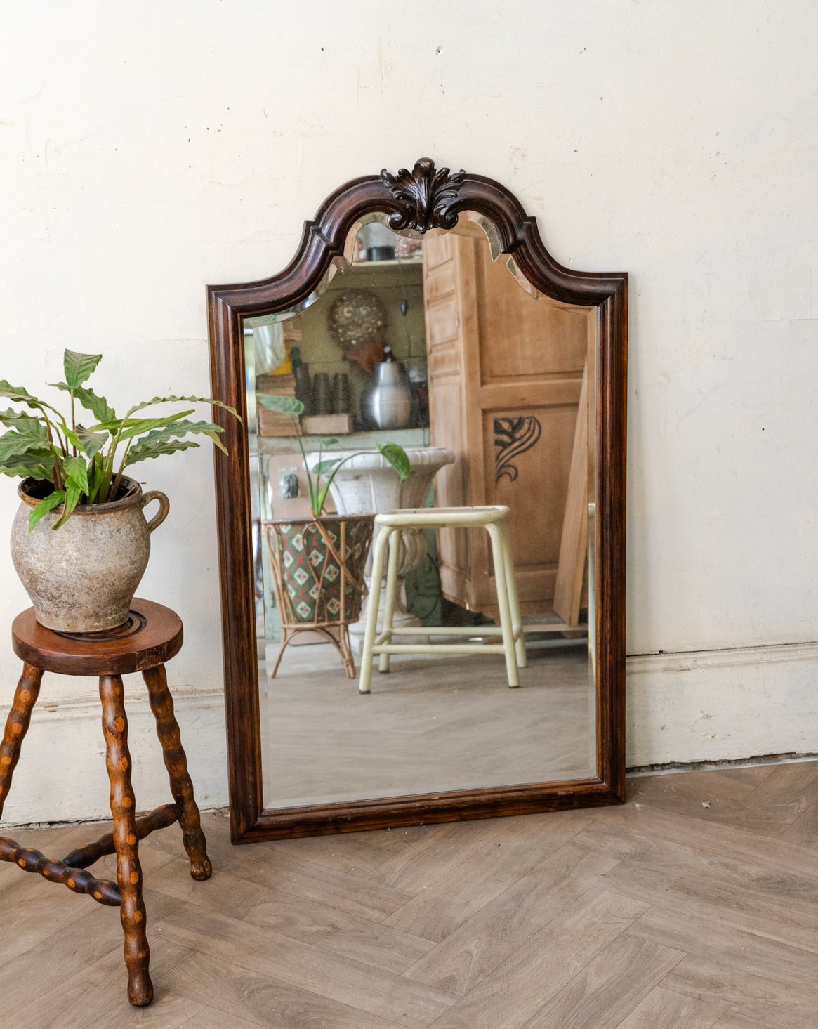 Miroir en bois sculpté Georges N°1513 - Bon état, DEBONGOUT
