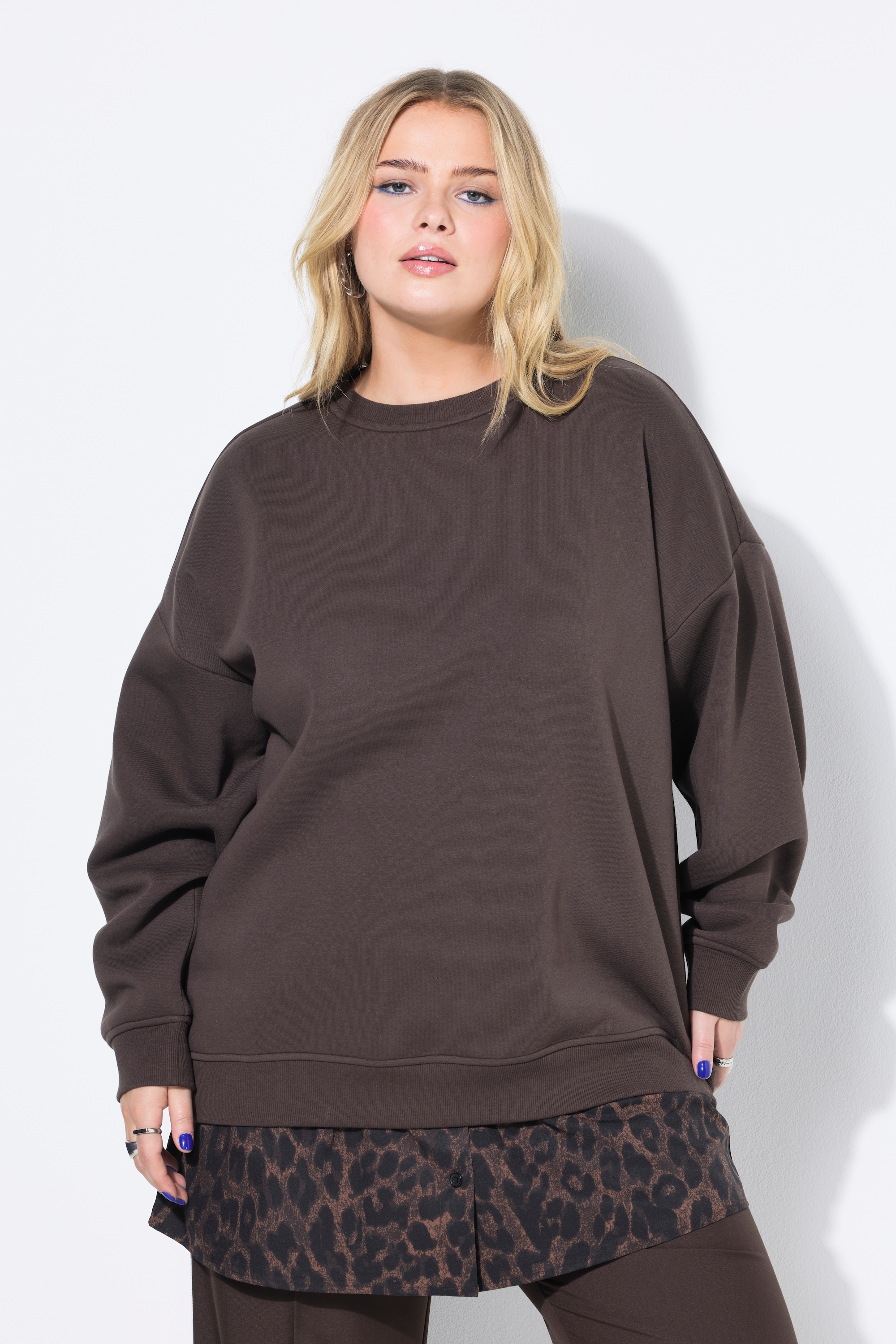 Sweat-shirt oversize, base chemisier arrondie, STUDIO UNTOLD