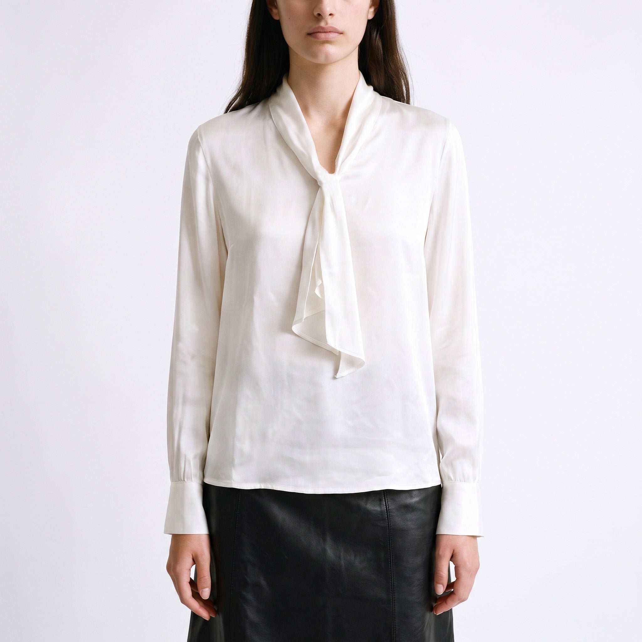 Blouse coupe fluide, col lavallière à nouer et manches longues SALERA, ARTLOVE