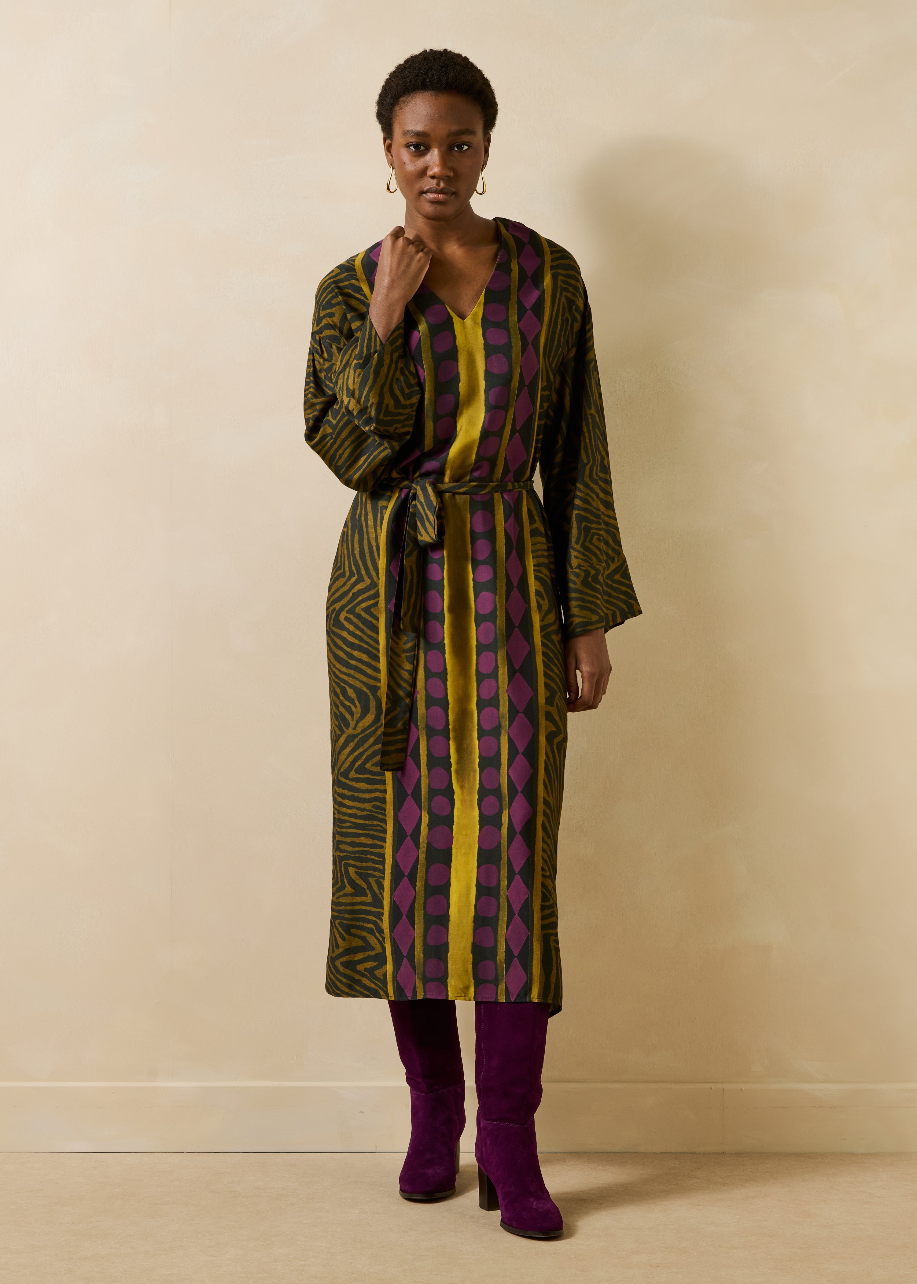 Robe longue imprimé zèbre manches longues col V, LA FEE MARABOUTEE