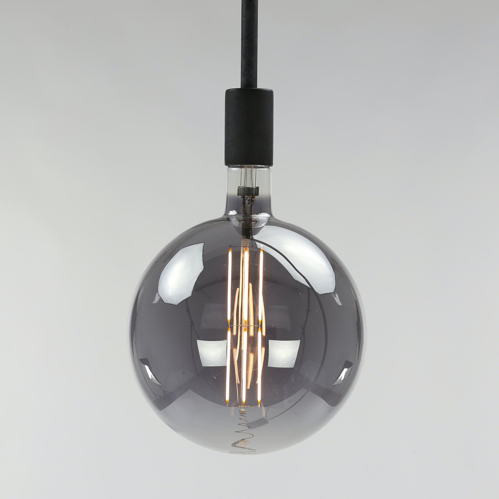 Ampoule globe 20 cm gris fumé LED filament (E27), PIER IMPORT