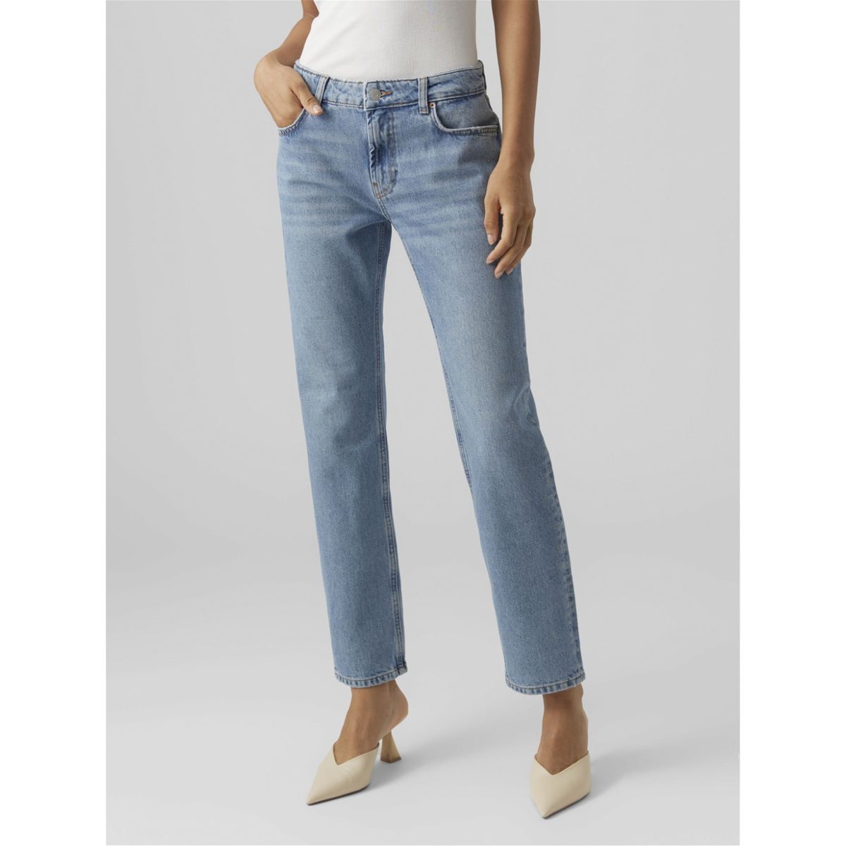 Jean femme taille discount basse coupe droite