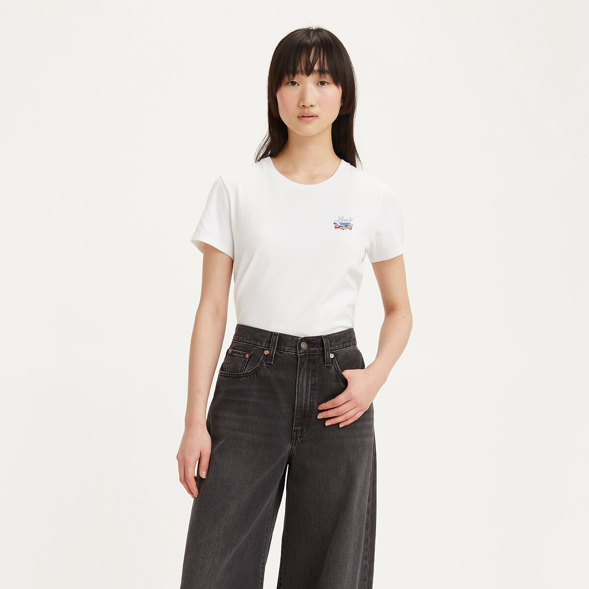 Levi's perfect pocket tee online