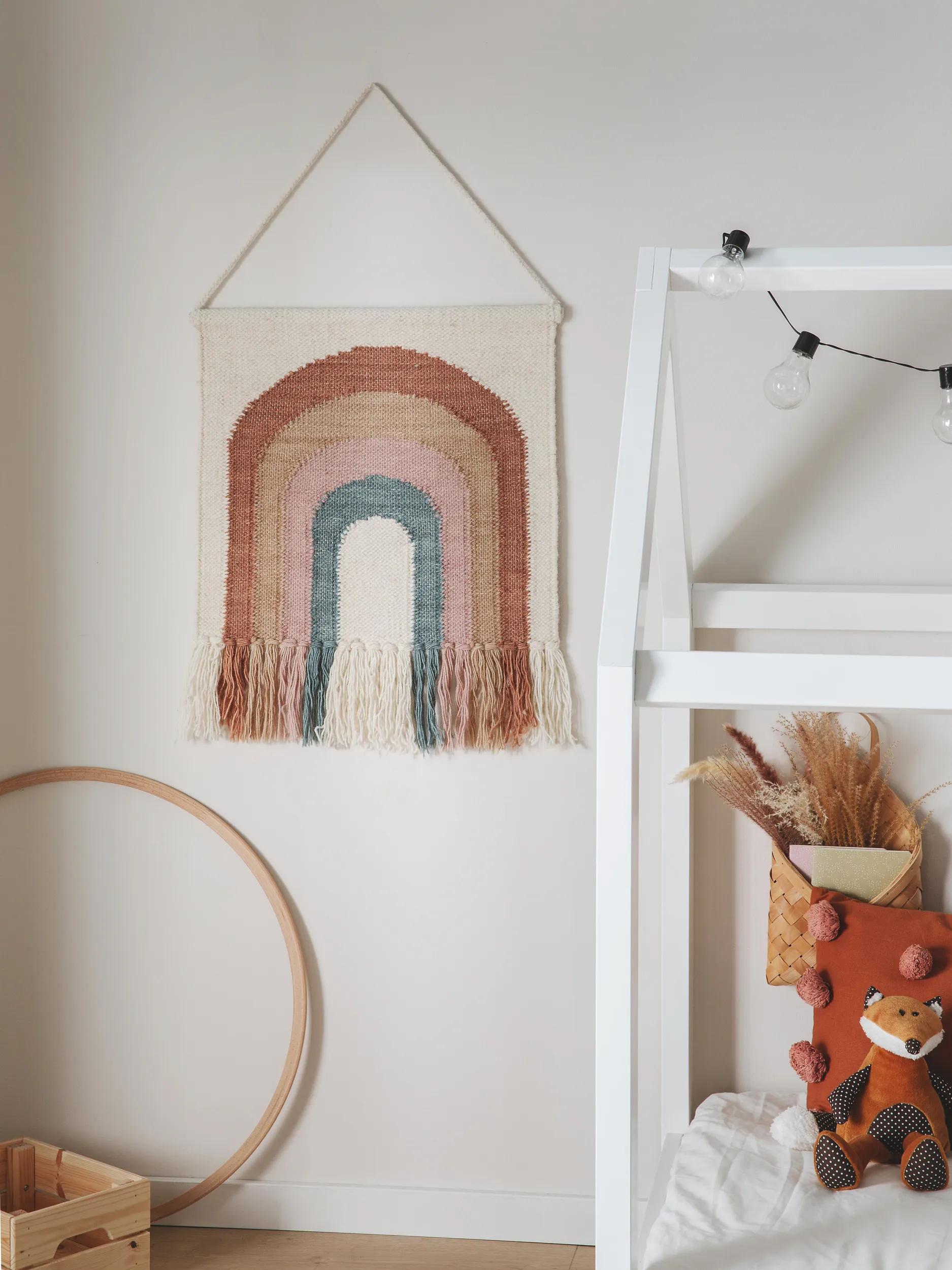 Déco de mur tissé main arc en ciel RAINBOW, BENUTA 