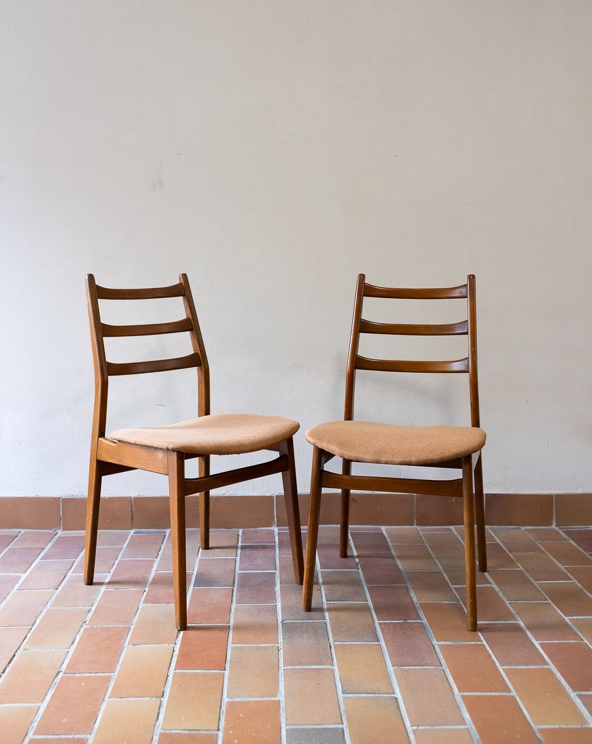 Paire de chaises scandinaves Alma N°1791 - Bon état, DEBONGOUT